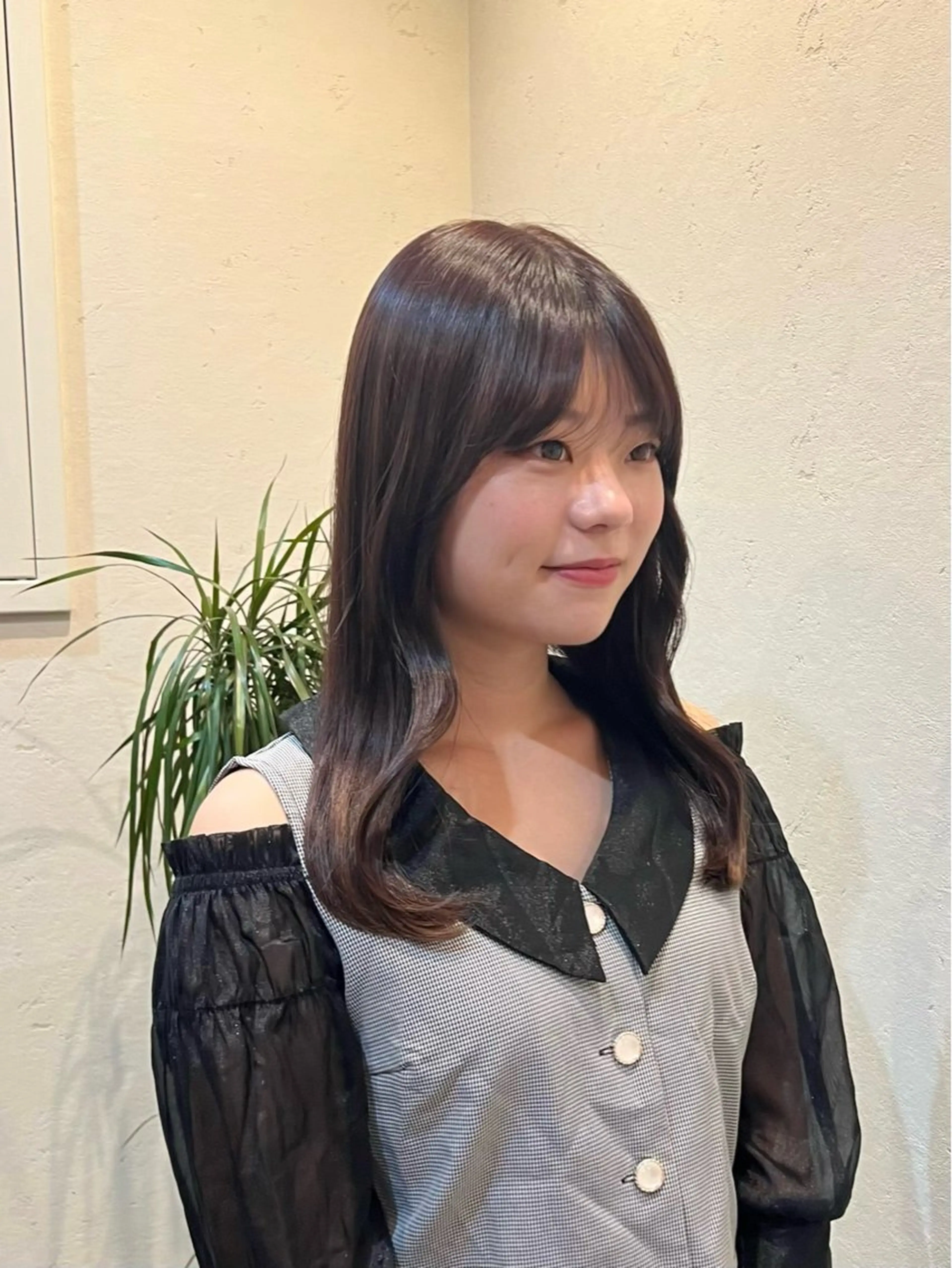 ロング カラー 内沼 恵留菜のヘアスタイル