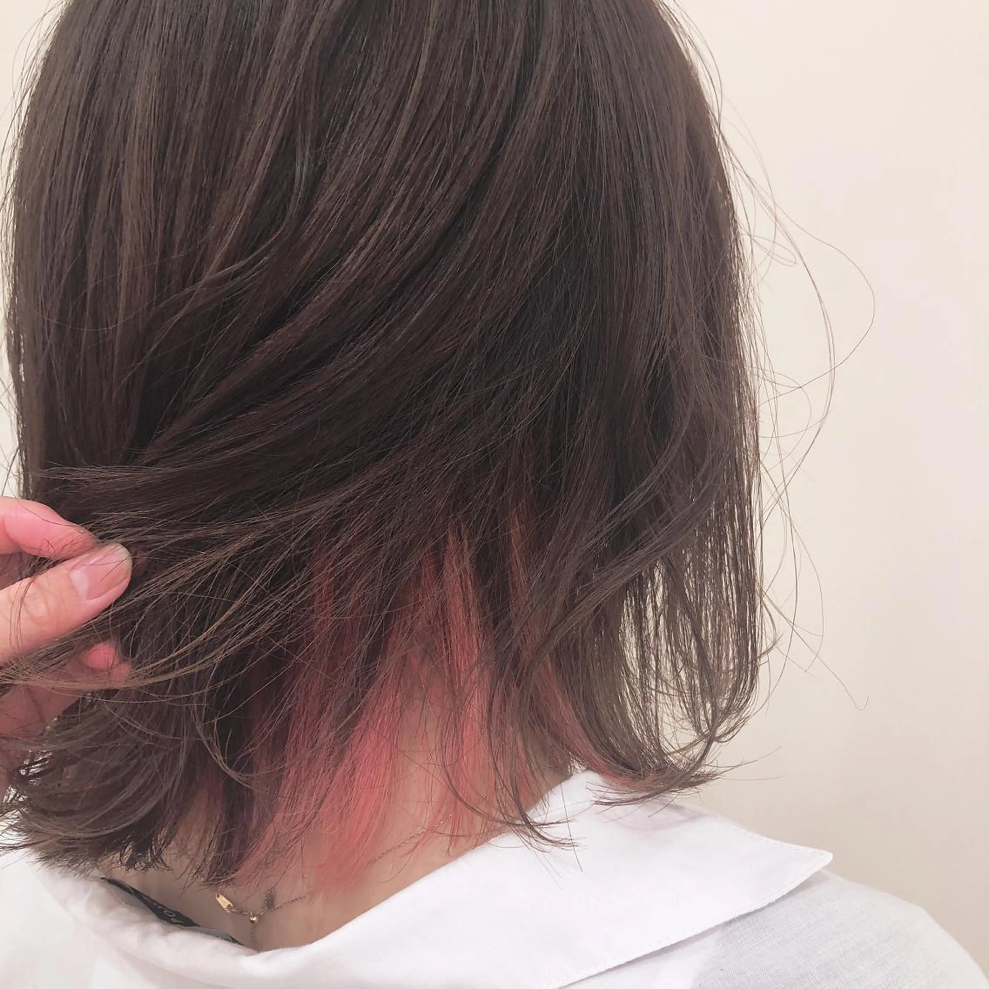 ミディアム カラー cyan SANAMIのヘアスタイル