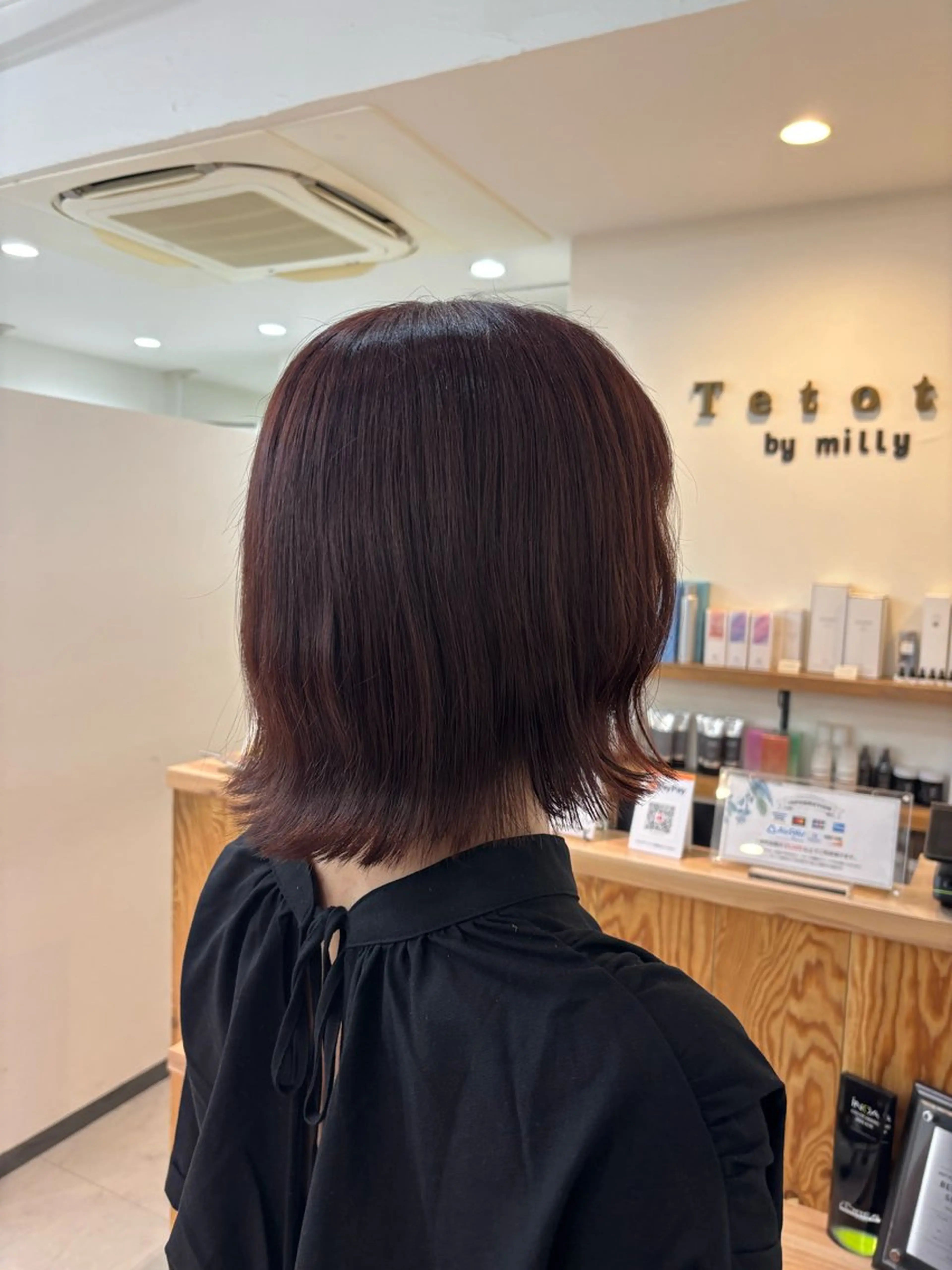 ショート カラー ブラウンカラー 透明感カラー イルミナカラー ボブ ショートヘア 室谷 ゆりあのヘアスタイル