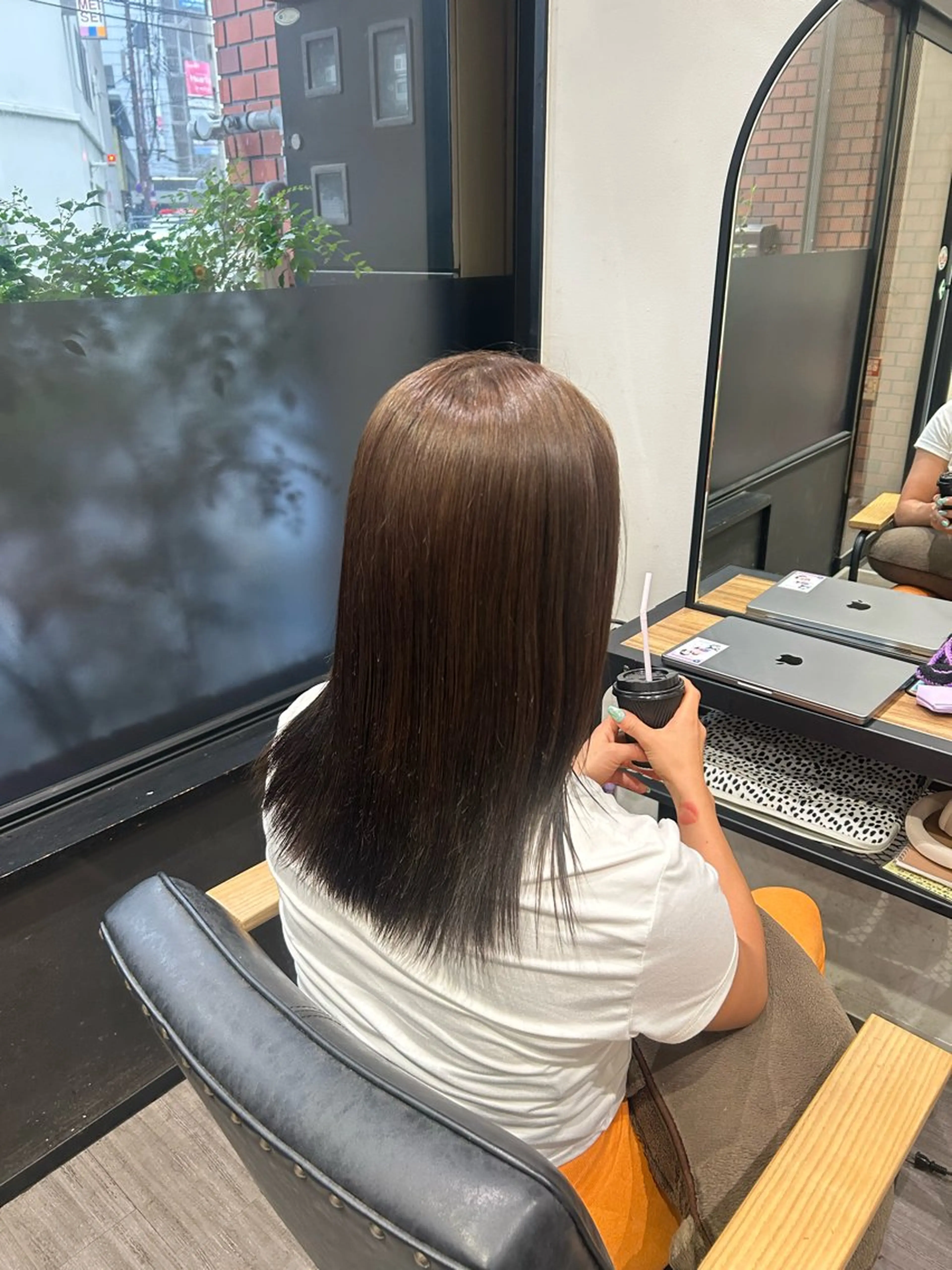 セミロング カラー 透明感カラー オリーブカラー cocotte 💟草間紫音💟のヘアスタイル