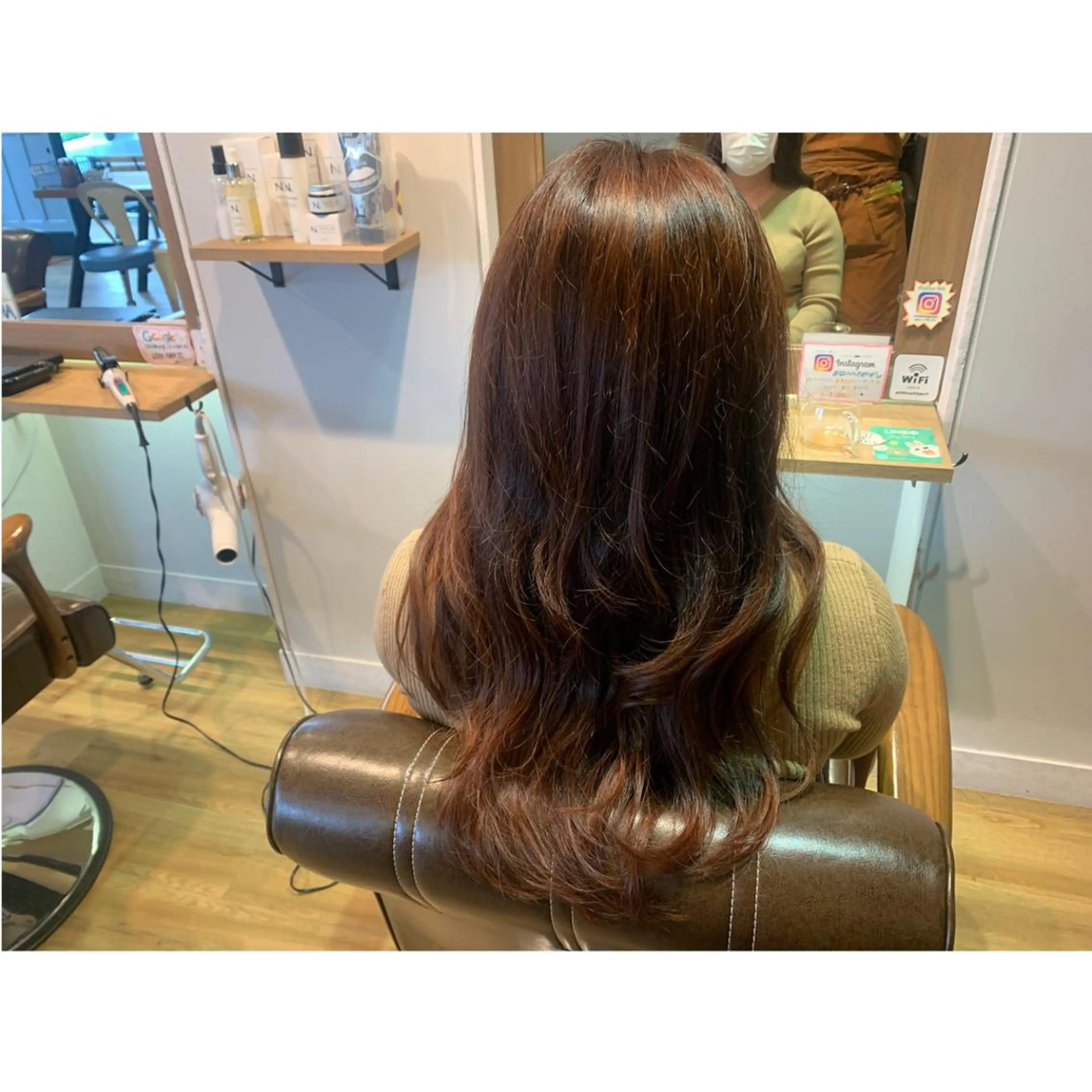 ロング カラー ブラウンカラー ツキダテ ユイのヘアスタイル