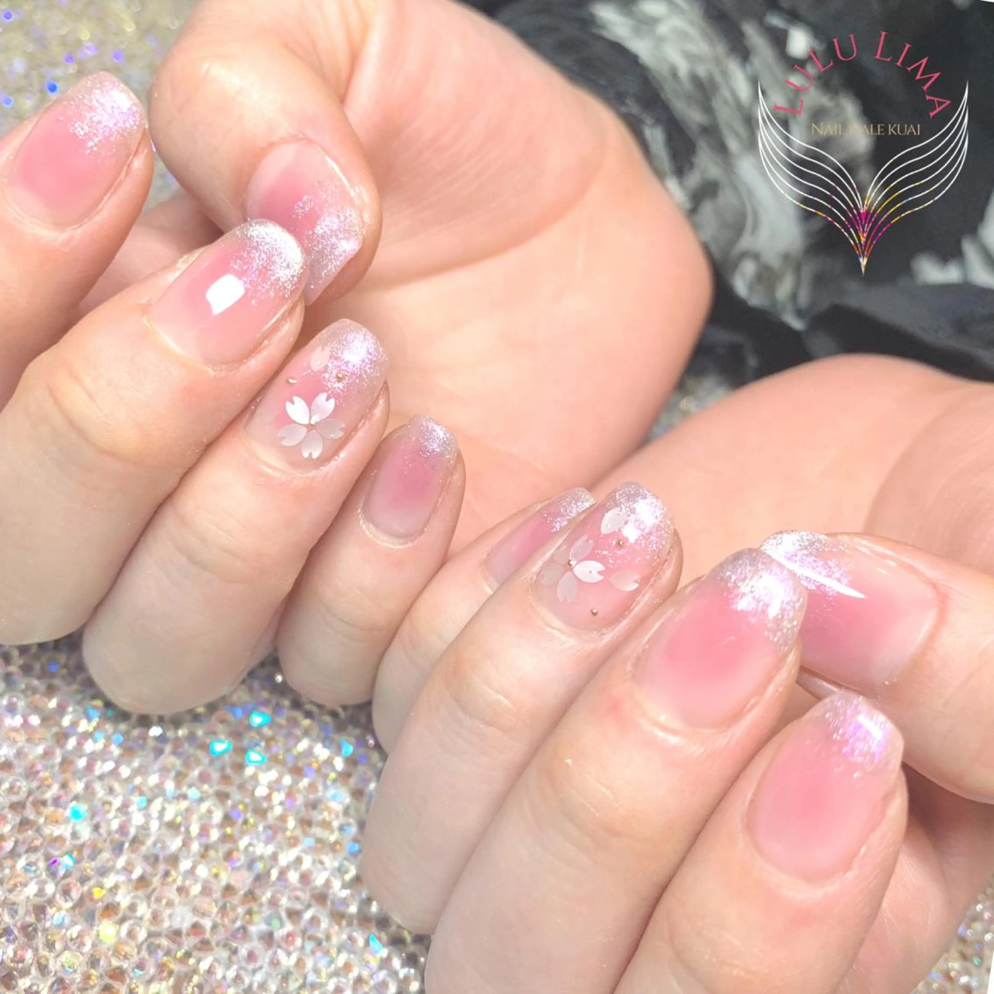 ネイル アートネイル チークネイル 桜ネイル グラデーション マグネットネイル ハンドネイル フットネイル ハンドケア LULU LIMAのネイルデザイン