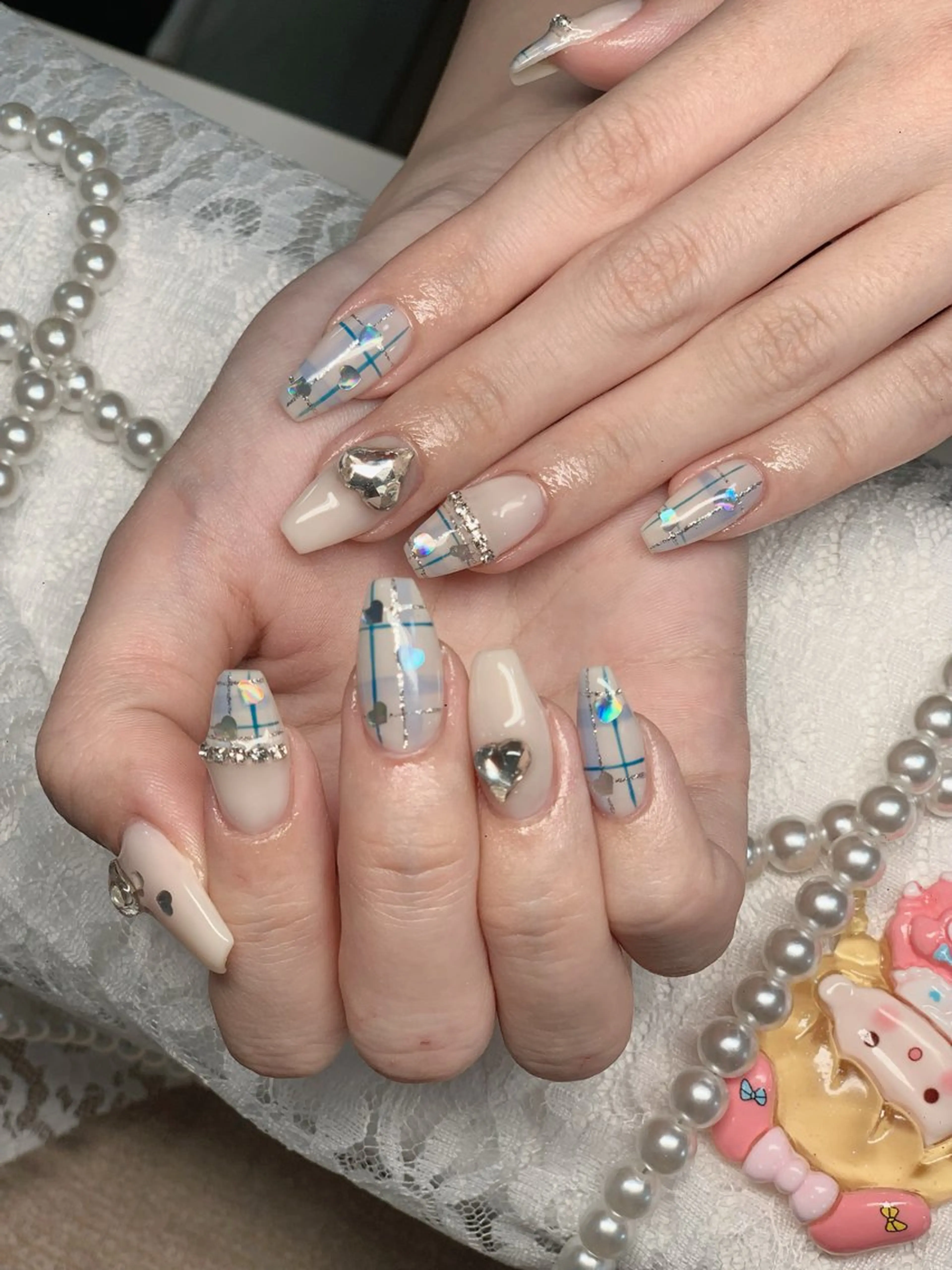 ネイル オーロラネイル フレンチネイル ジェルネイル ハロウィン キラキラネイル H.baby Nail Salonのネイルデザイン
