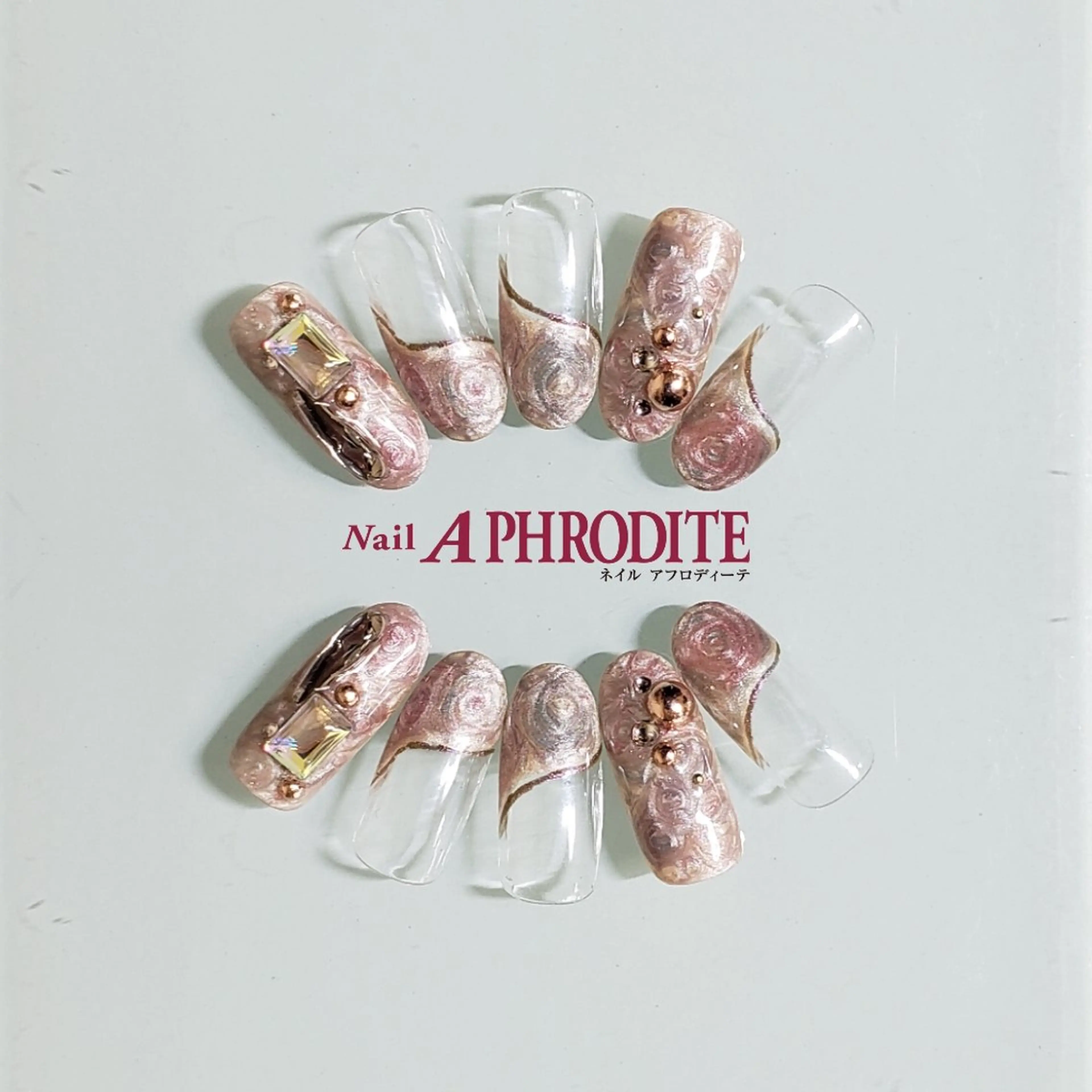 ネイル ジェルネイル ニュアンスネイル スカルプネイル ソフトジェル ネイルチップ ハンドネイル Nail Aphroditeのネイルデザイン