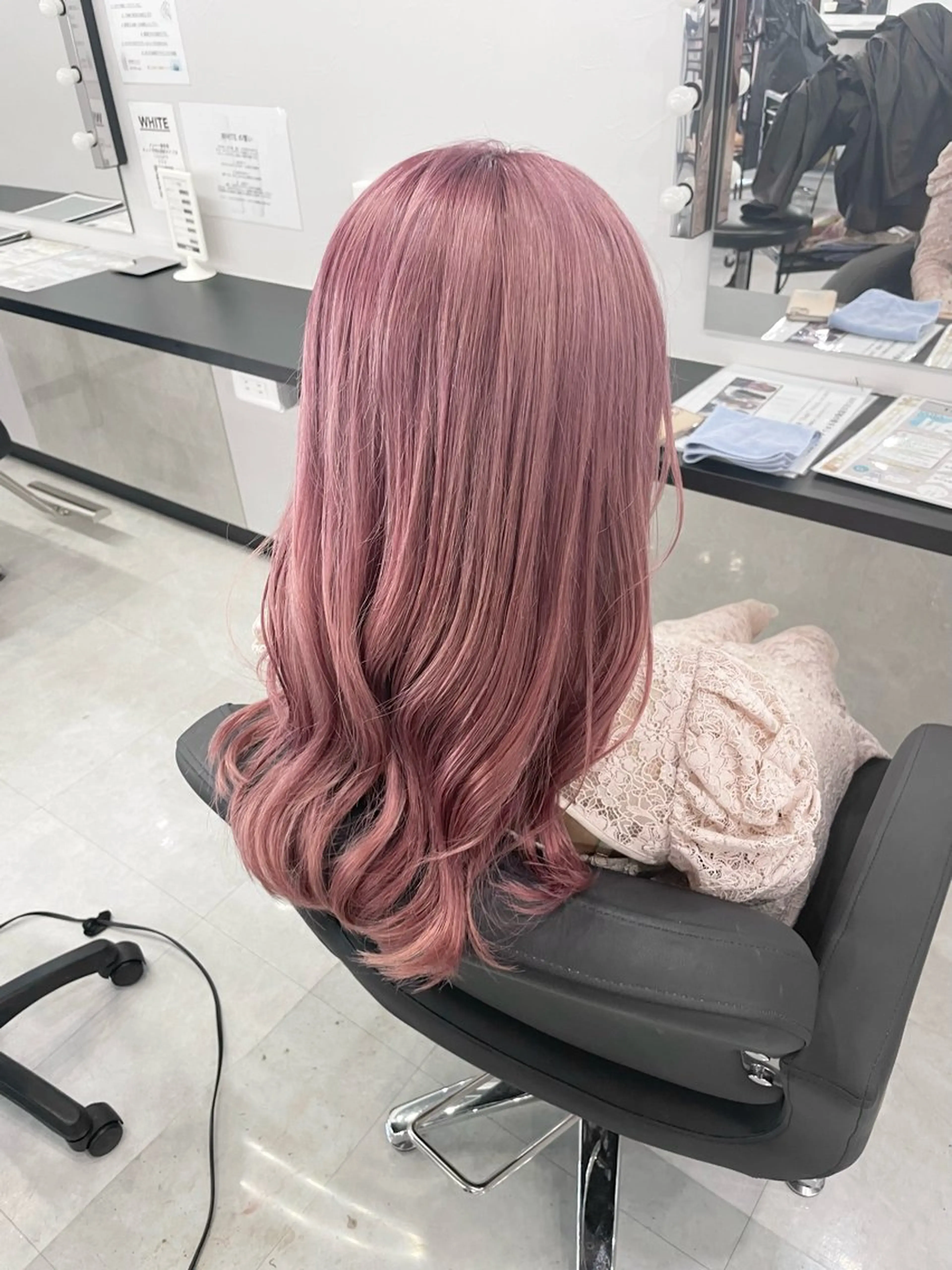 カラー ハイトーンカラー 髪質改善 ルミナホワイト 店長 もえかのヘアスタイル