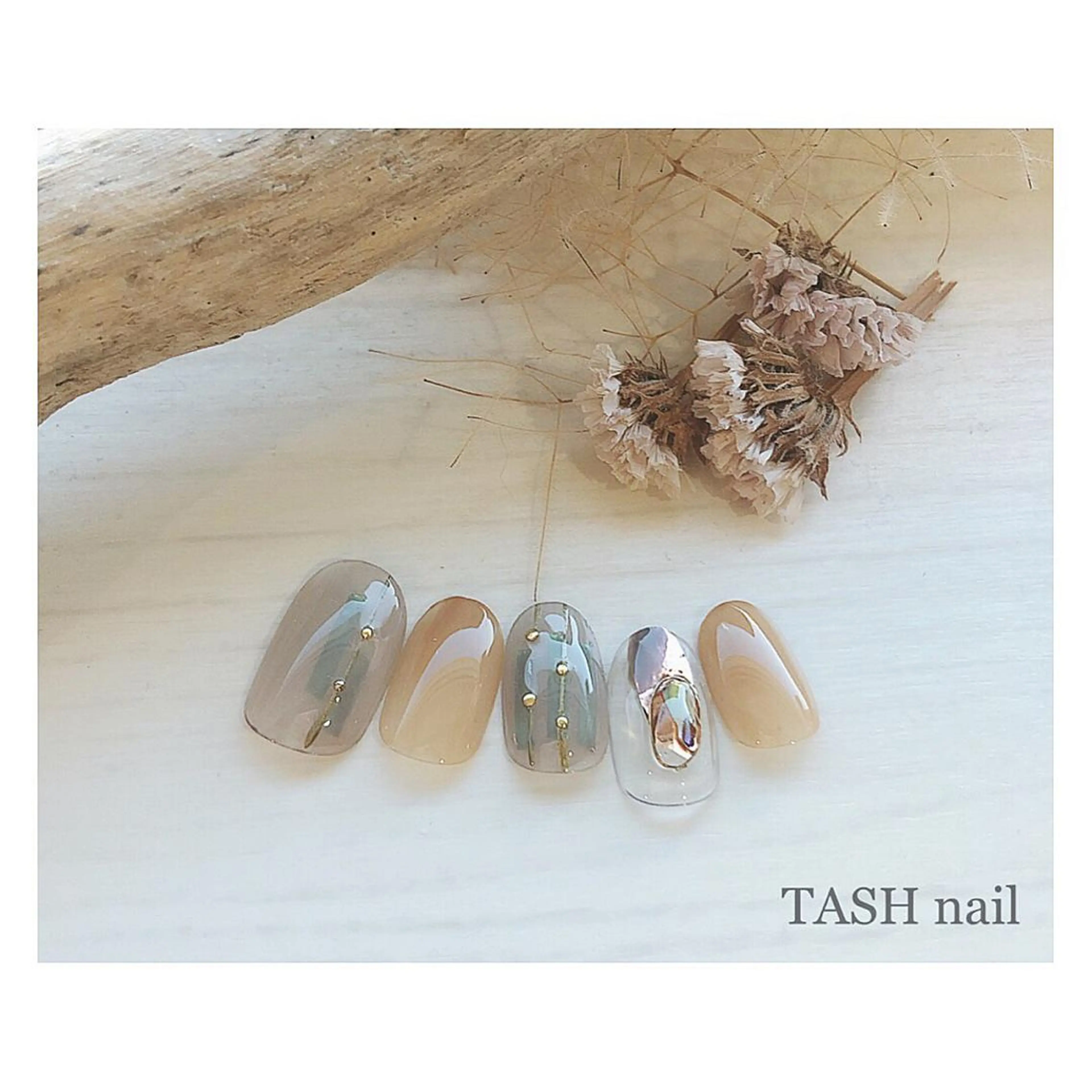 ネイル TASH nailのネイルデザイン