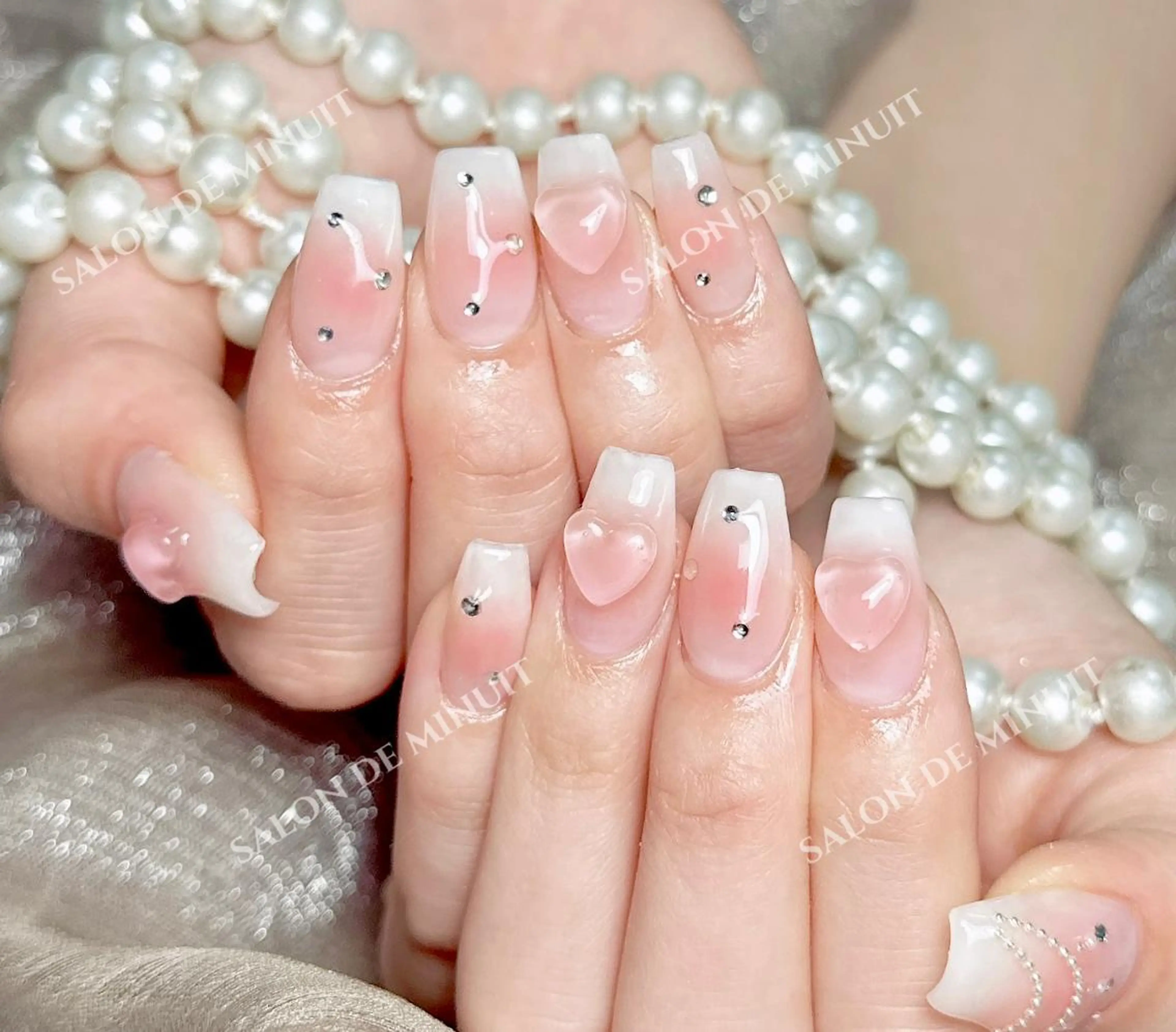 💅チップ長さ出し＋チークネイル9800の写真