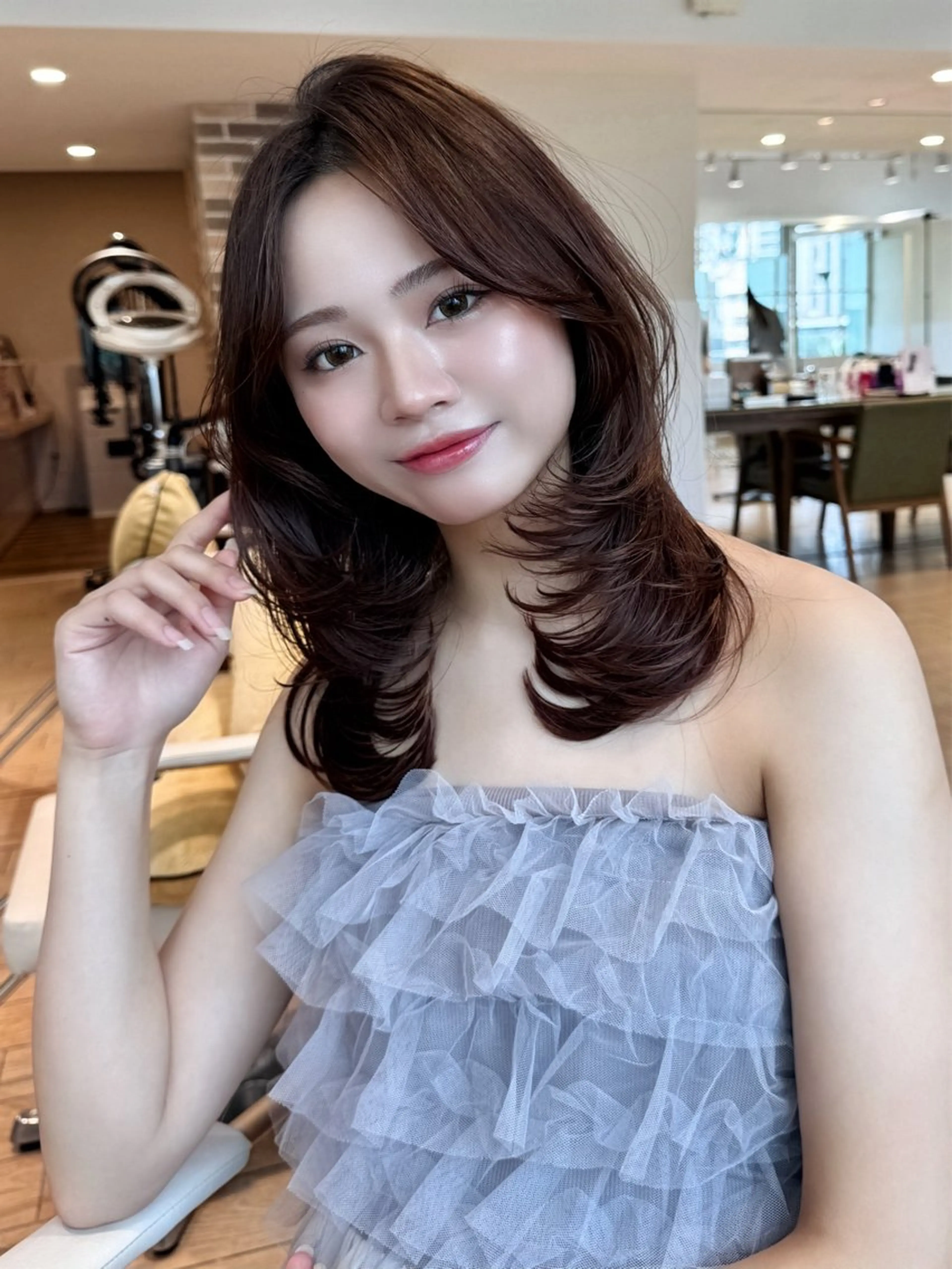 ミディアム 小顔似合わせ提案/ レイヤー/川澄かずまのヘアスタイル