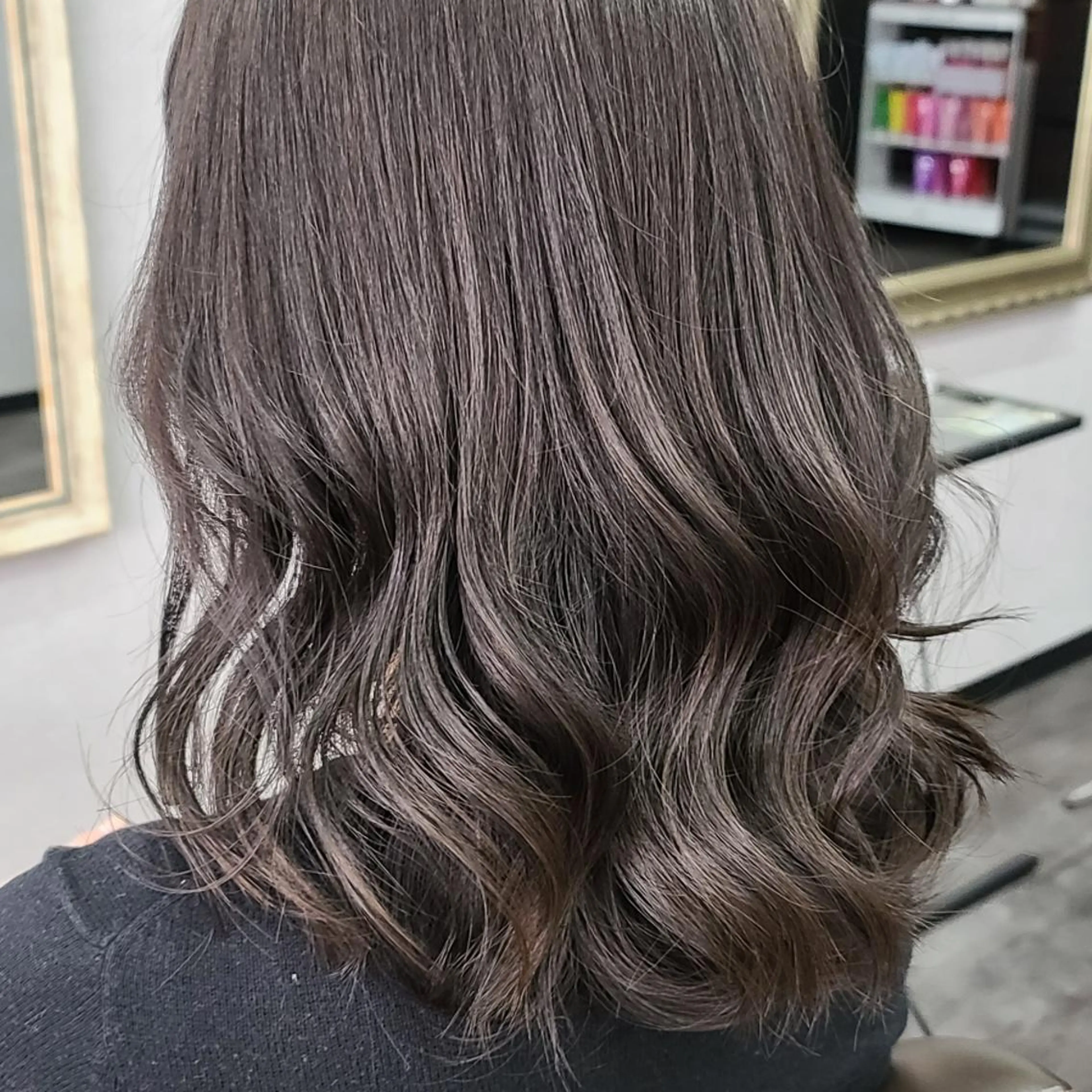 ミディアム カラー 井澗 修二のヘアスタイル