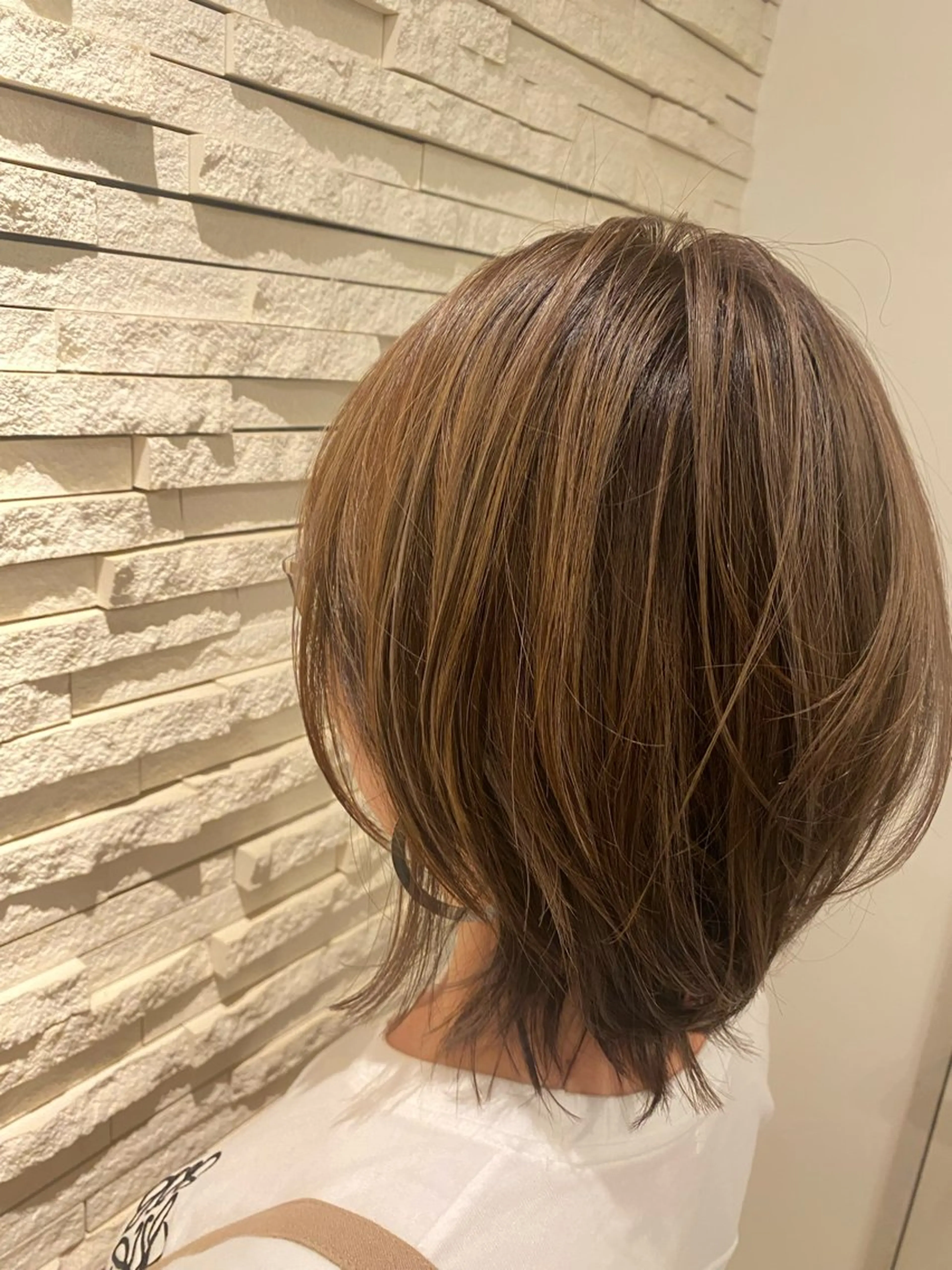 ミディアム カラー ベージュカラー ハイライトカラー ハイライト 田崎 暁大のヘアスタイル