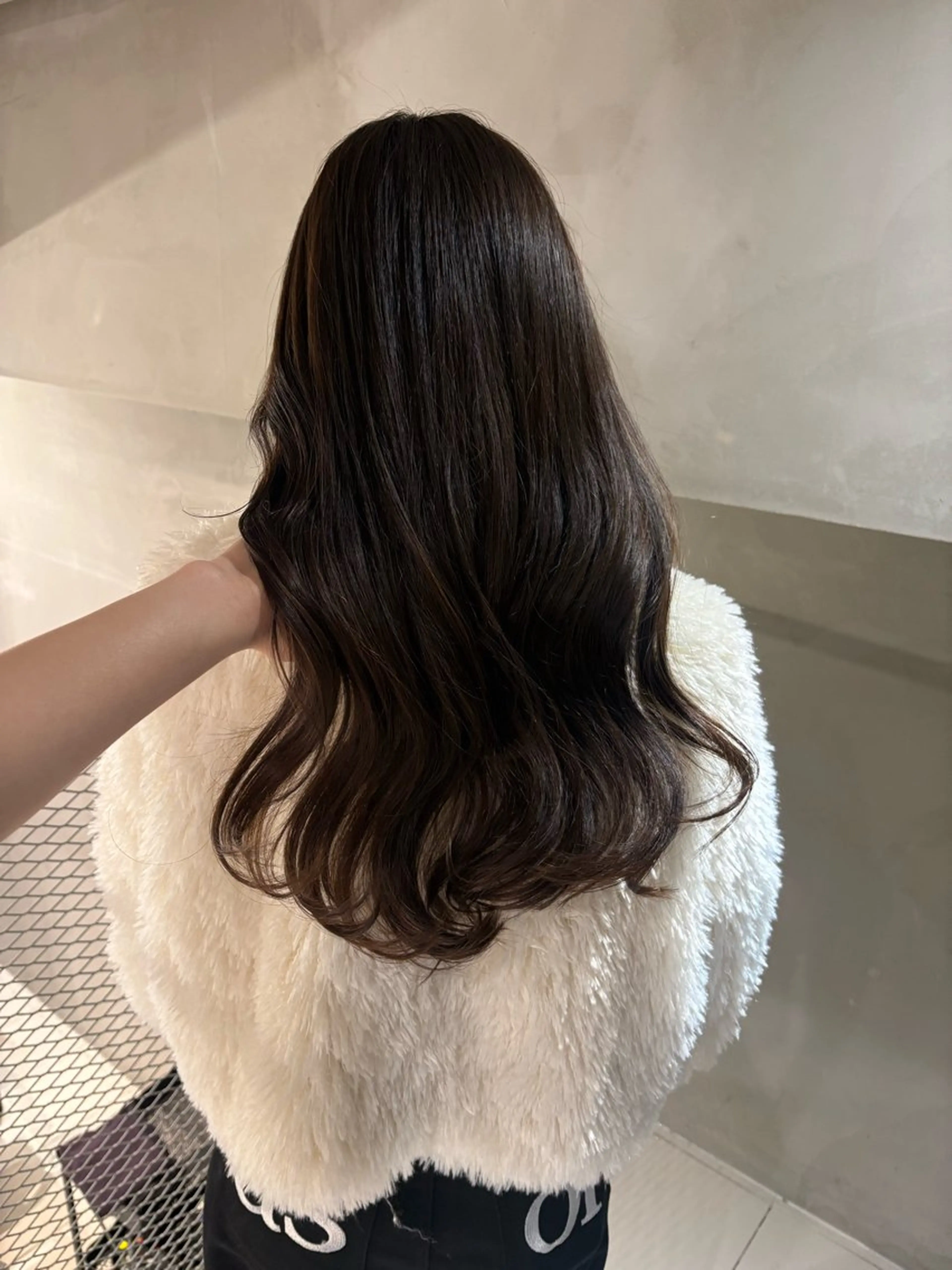 ロング カラー グレージュ カット ヘアカラー トリートメント 透明感カラー🫧 nanohaのヘアスタイル