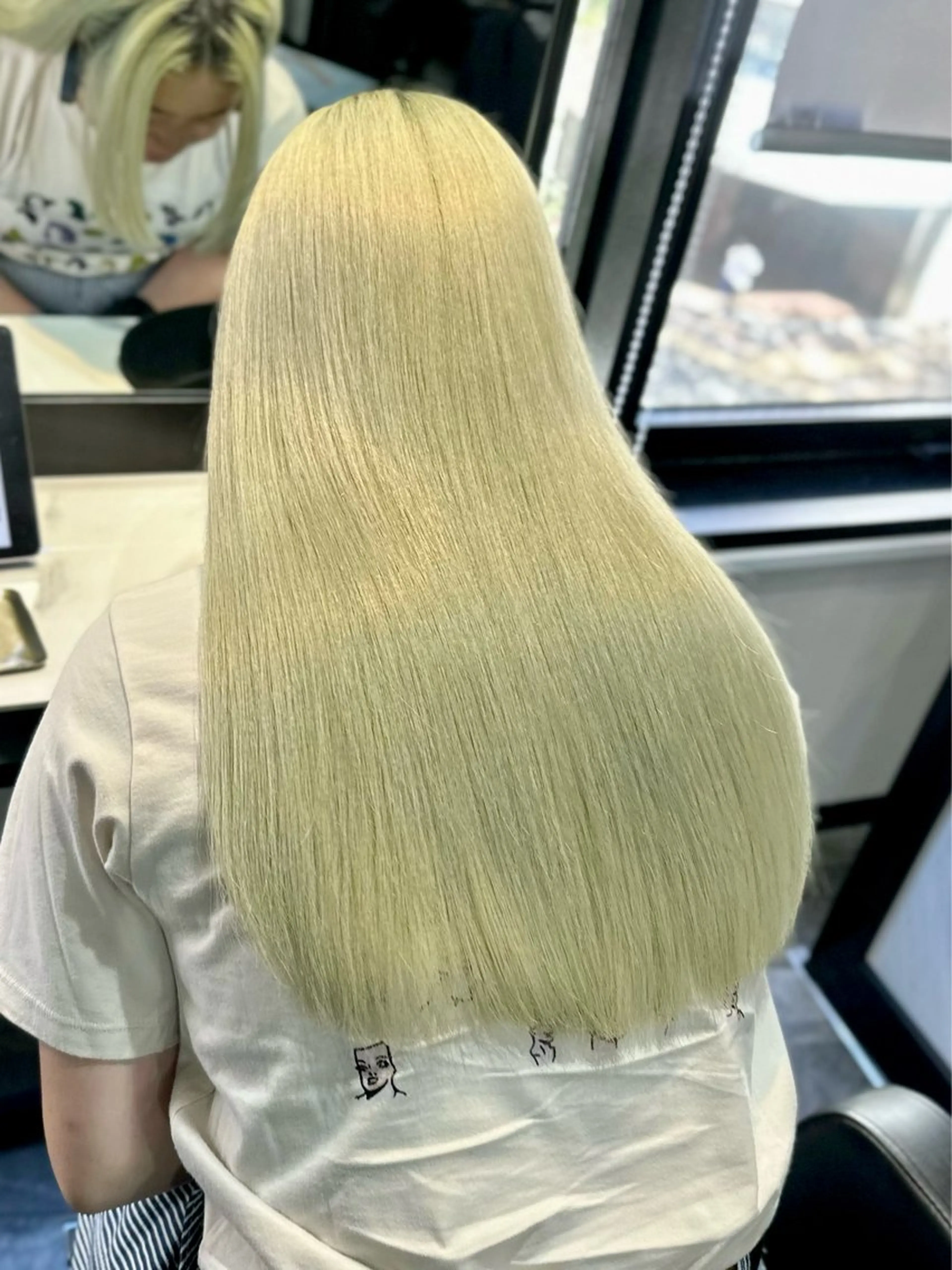 ロング カラー ヘアカラー トリートメント 近藤千翔🩵 髪質改善Periodのエステ・リラクイメージ