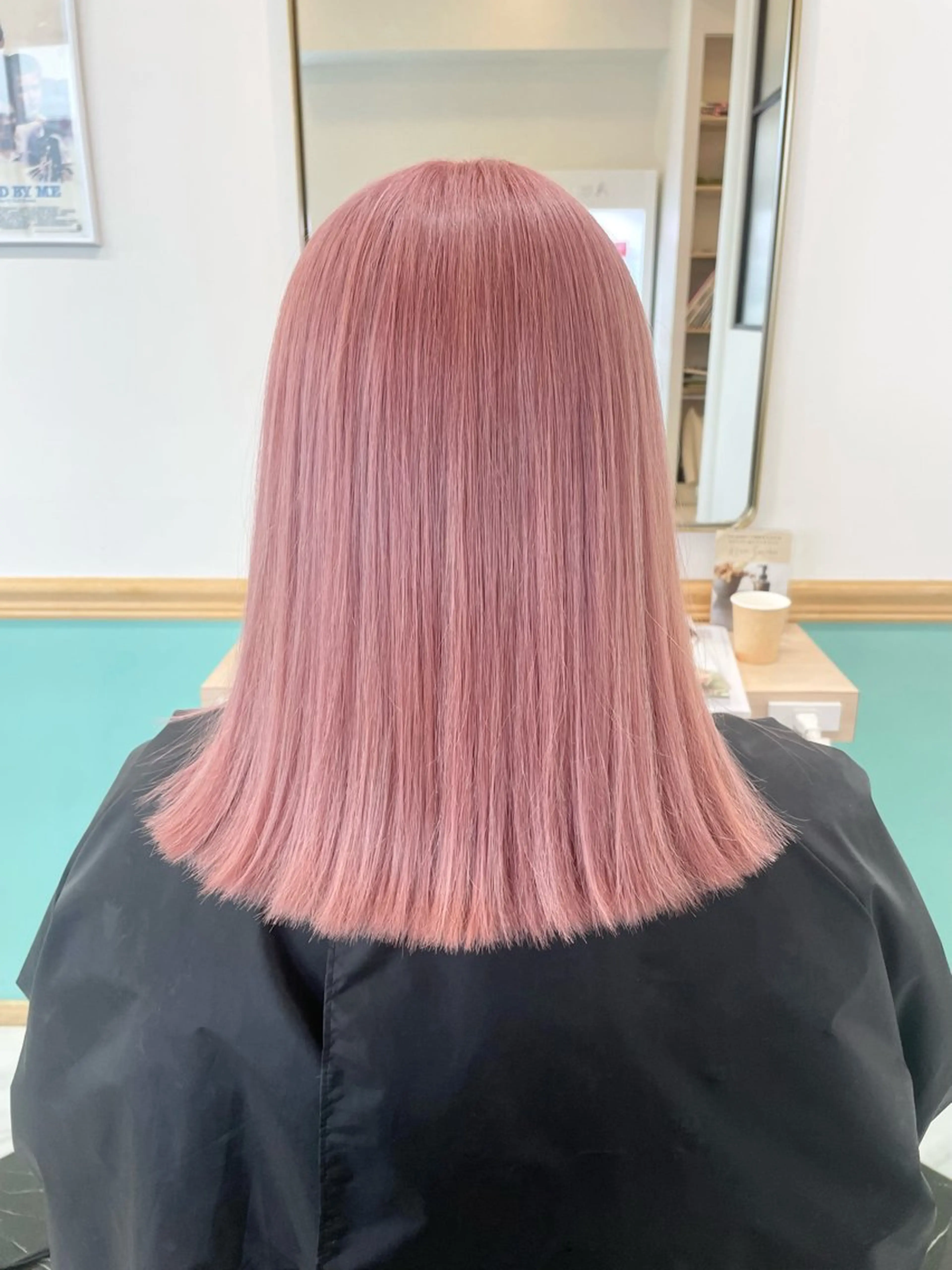 ミディアム カラー ピンクカラー 透明感ブリーチ ハイトーンウエダのヘアスタイル