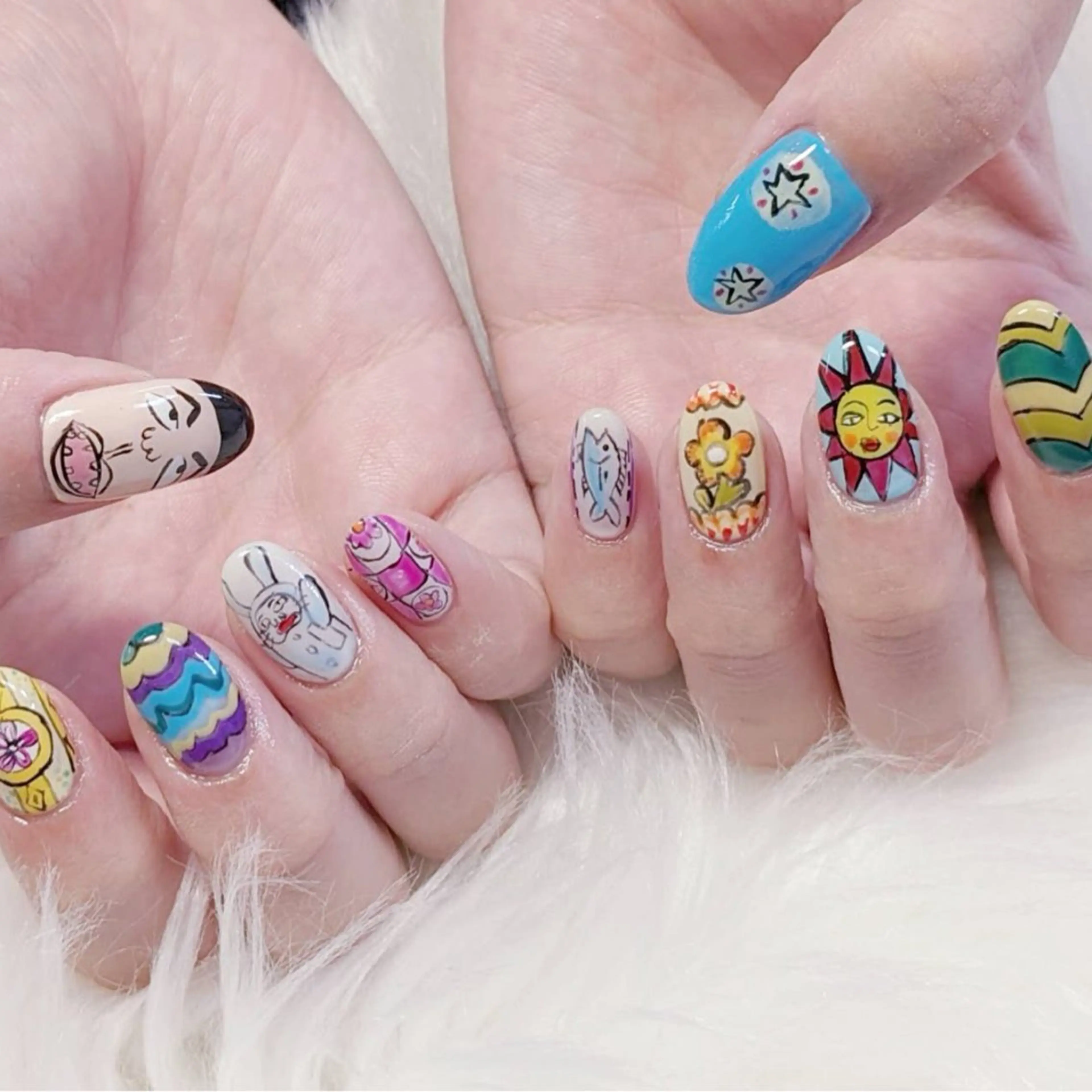 ネイル ゴージャス ハート キラキラネイル 大理石ネイル(マーブル) ワンカラーネイル ハンドネイル MoonNail ユリ🌸のネイルデザイン