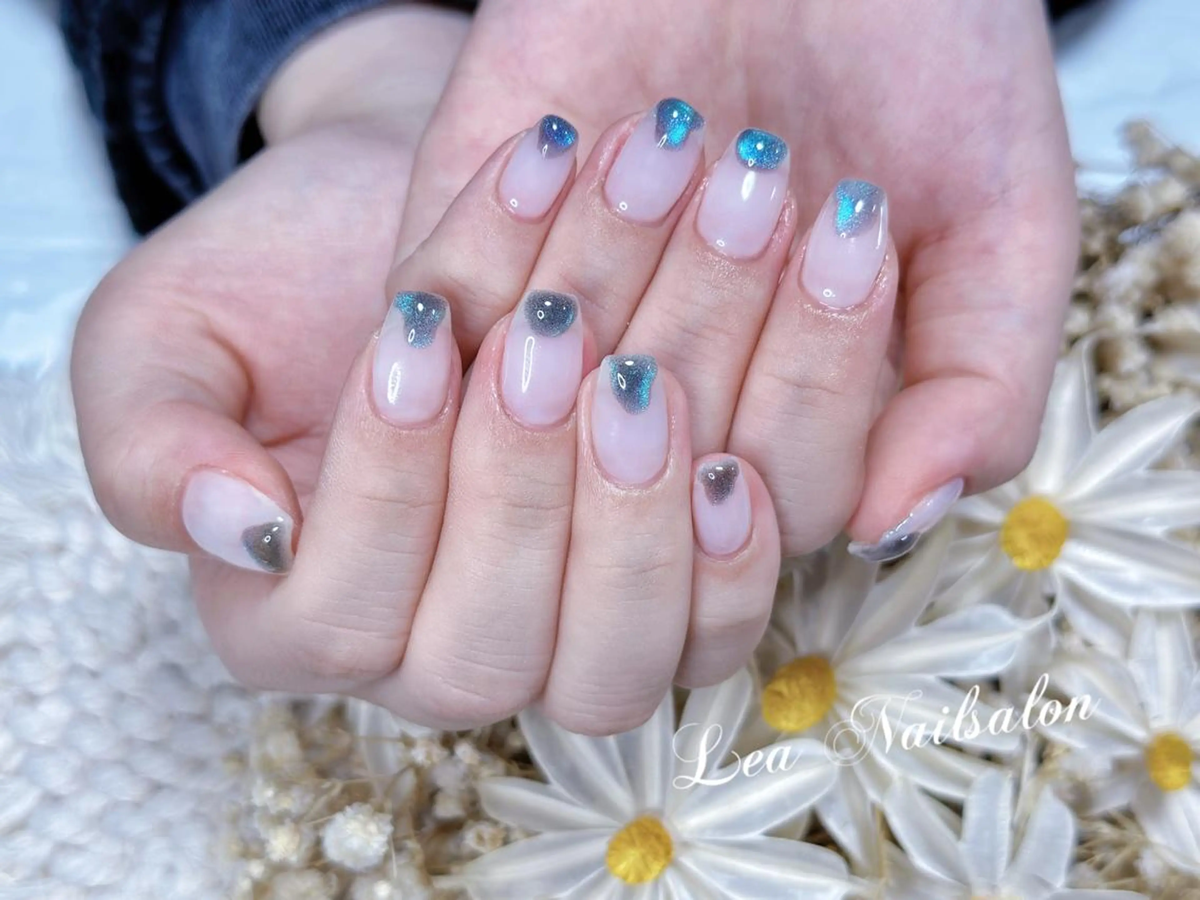 ショート カラー ネイル Le’a NailSalonのネイルデザイン