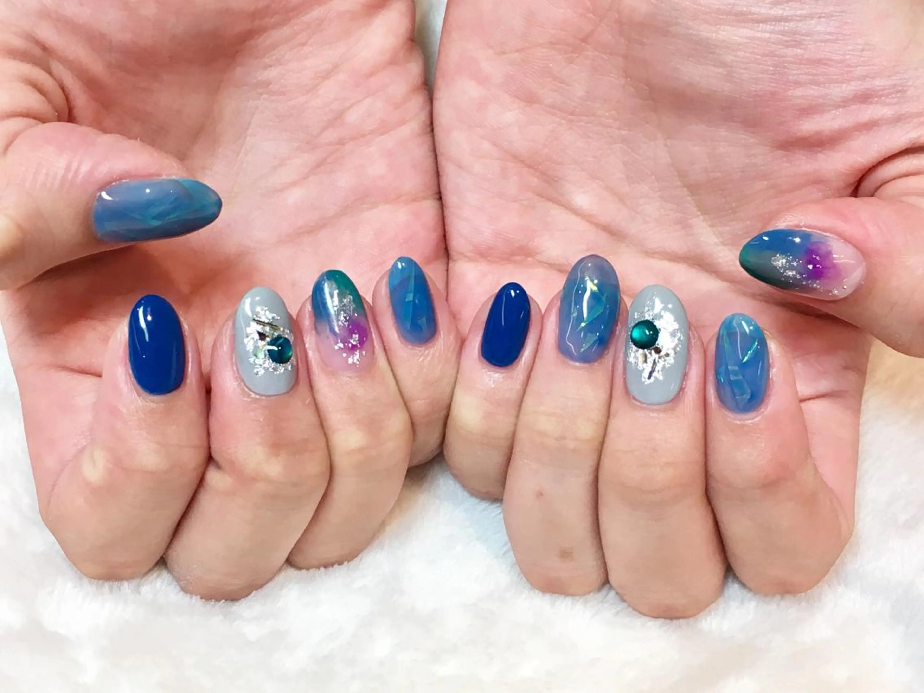 ネイル ブルー ニュアンスネイル Josee 井村のネイルデザイン
