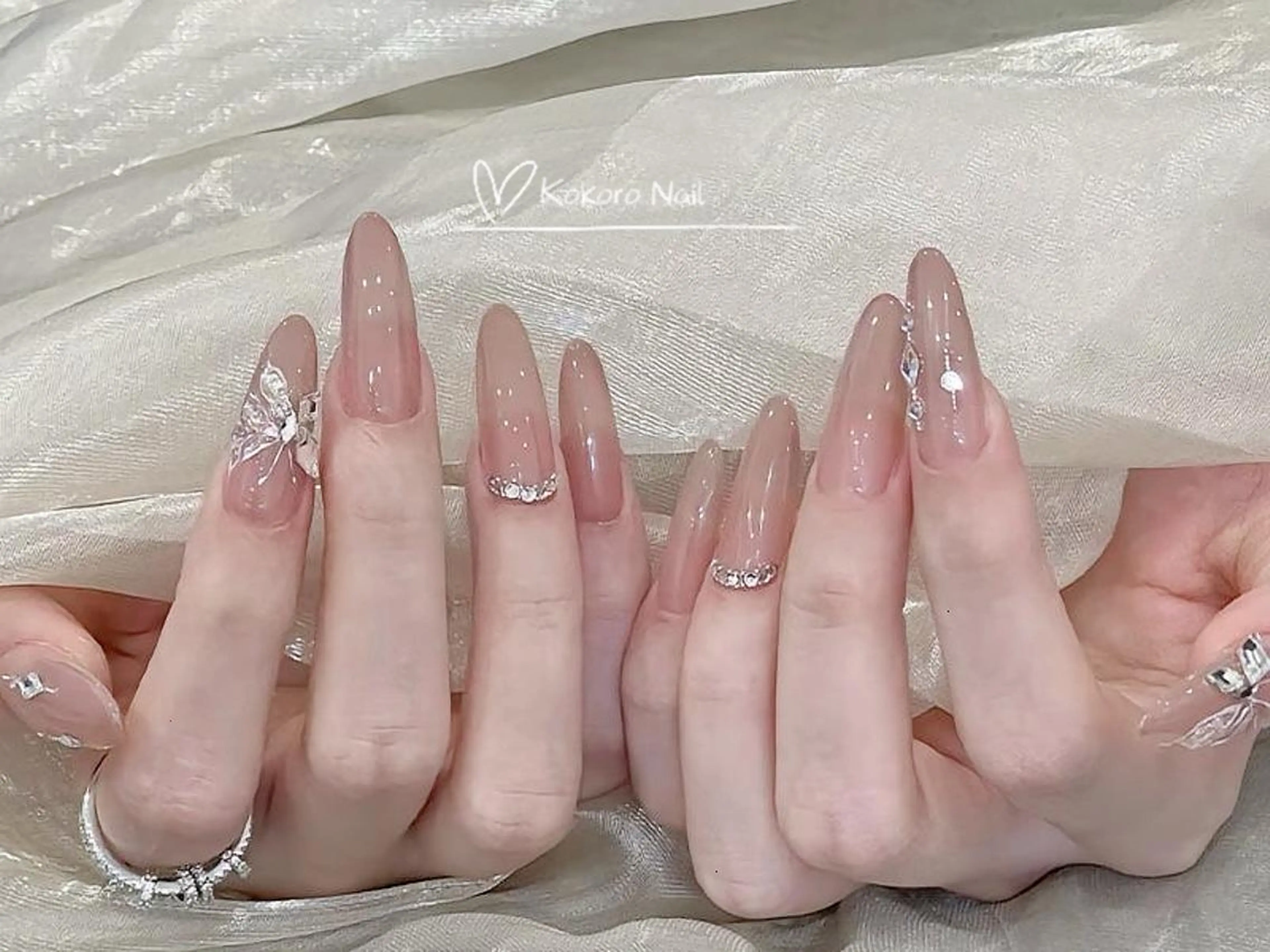 ネイル ハンドネイル ハンドケア 🌙LUNA 🌙のネイルデザイン