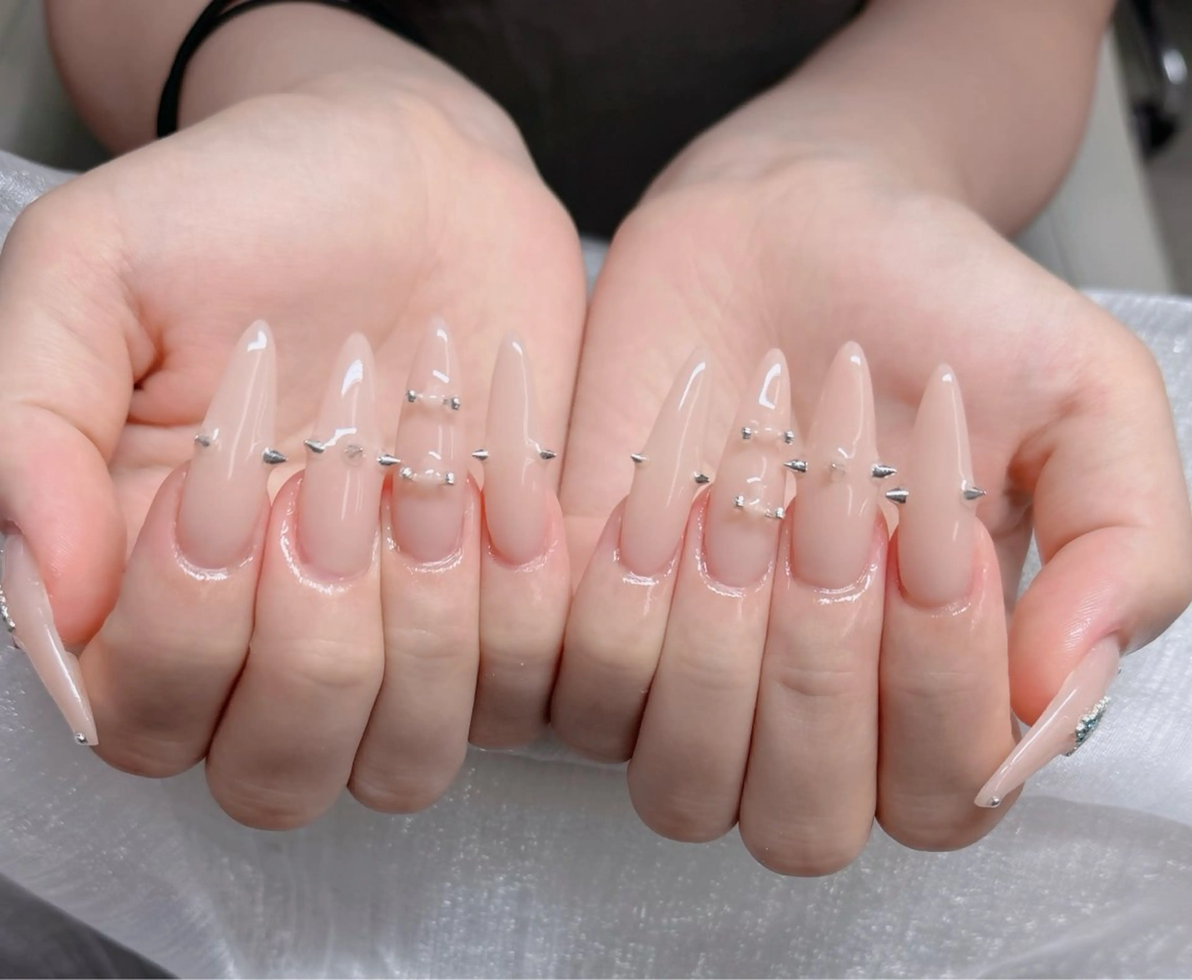 ネイル フレンチネイル ジェルネイル ガラスフレンチ ハロウィン ハート H.baby Nail Salonのネイルデザイン