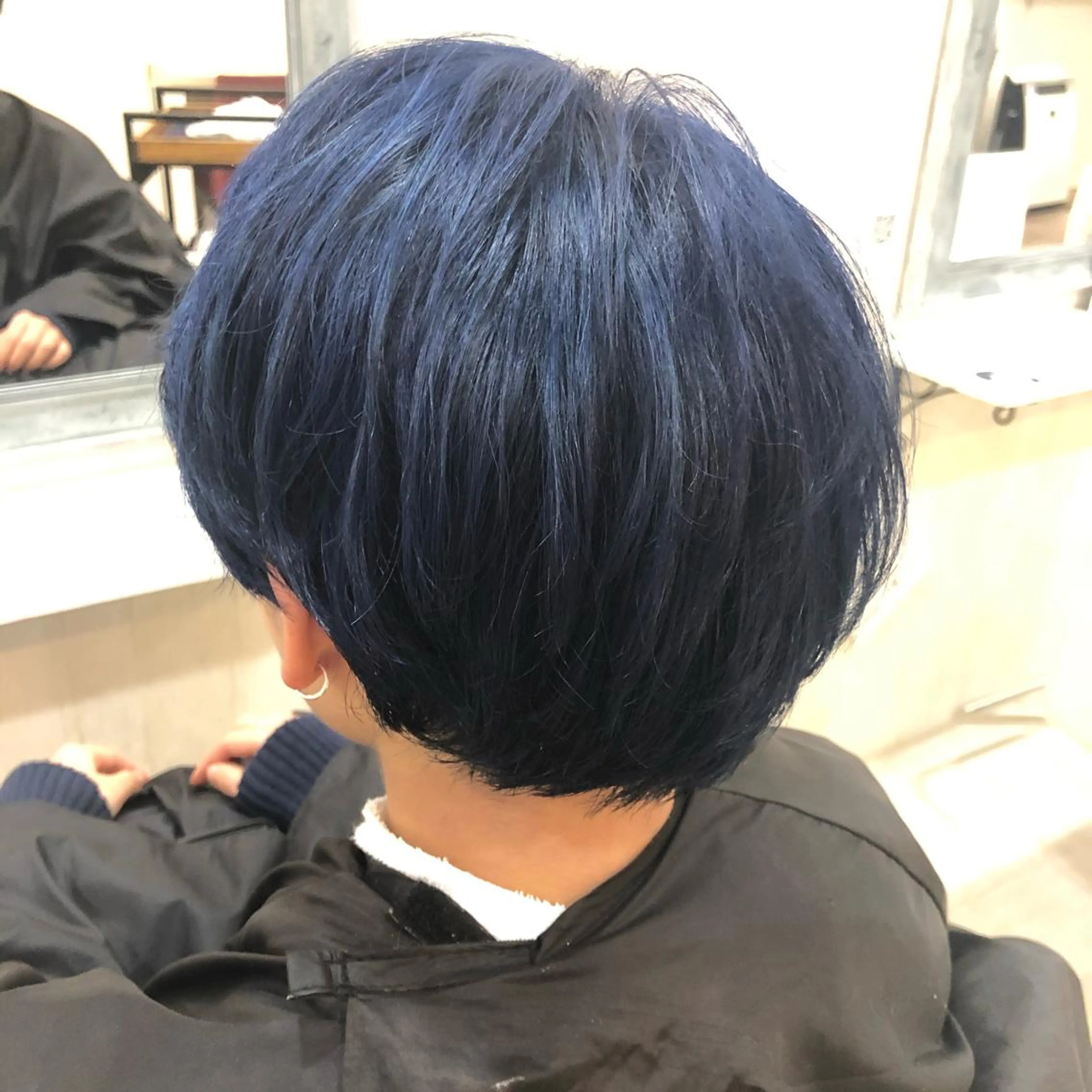 ショート カラー 三橋 由佳のヘアスタイル