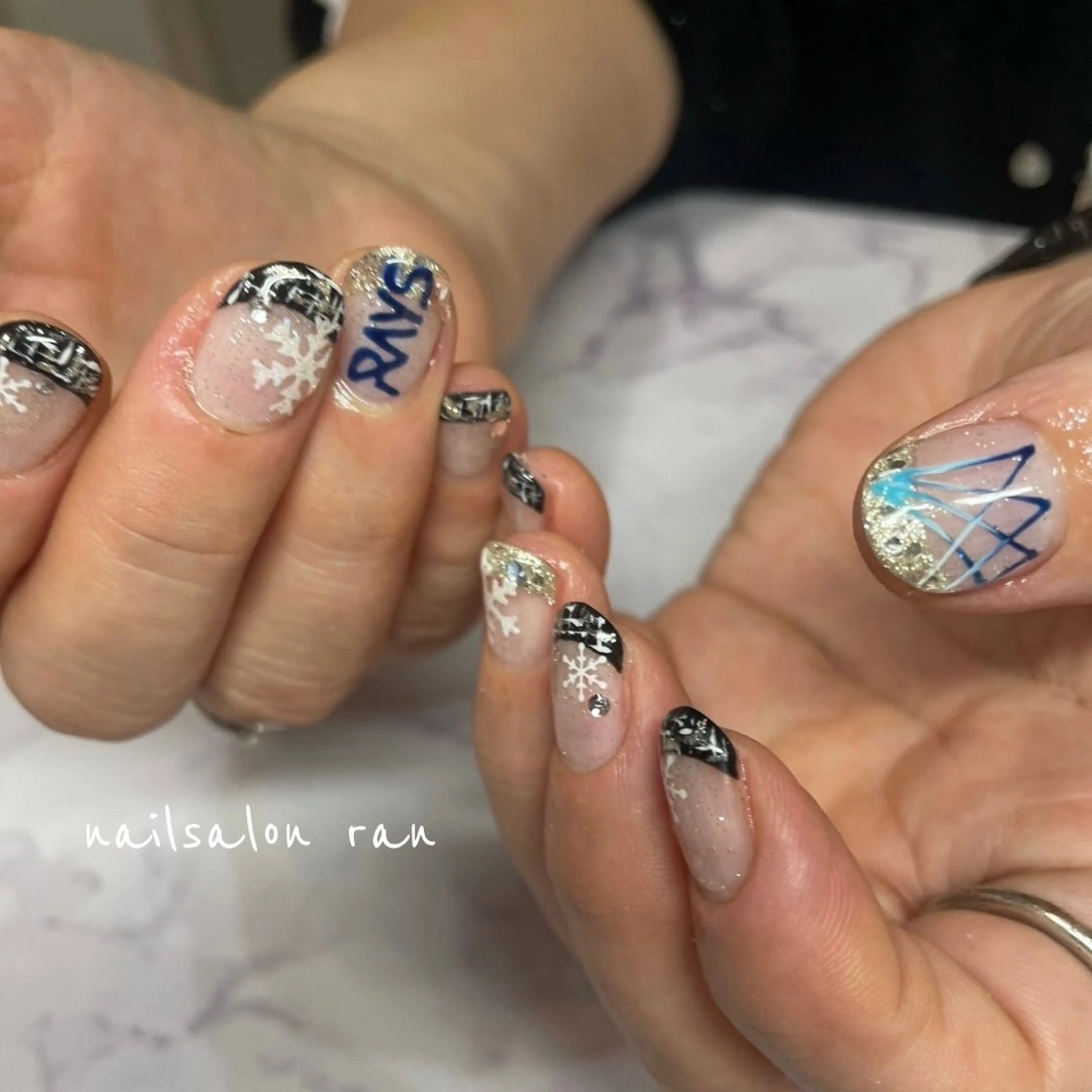 ネイル フレンチネイル キラキラネイル ハンドネイル ハンドケア nailsalon ranのネイルデザイン