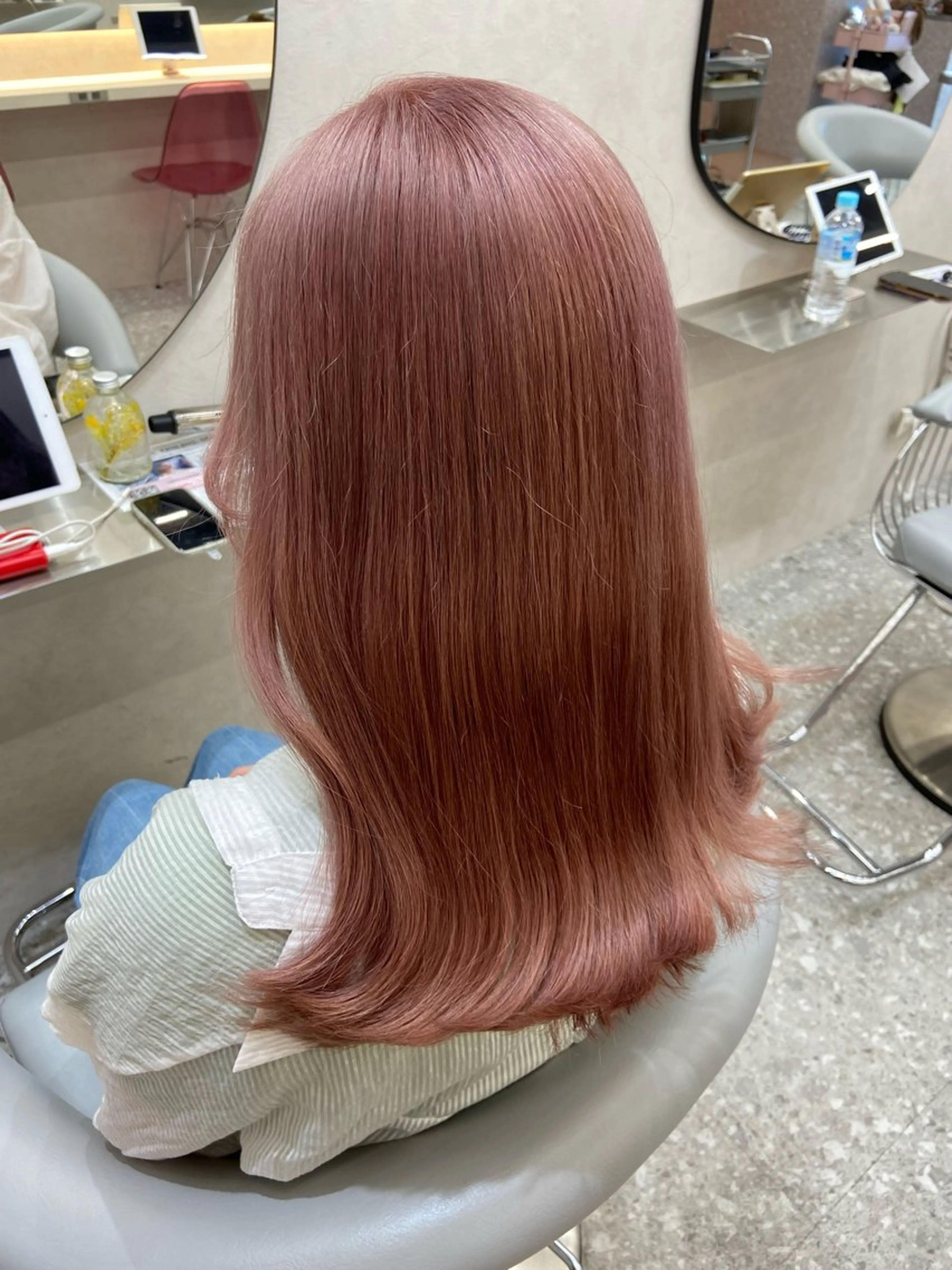 セミロング カラー ベージュカラー ブリーチ ケアブリーチ ダブルカラー ピンクカラー カット ヘアカラー トリートメント 新宿/韓国ヘア 中明度カラー/かやのヘアスタイル