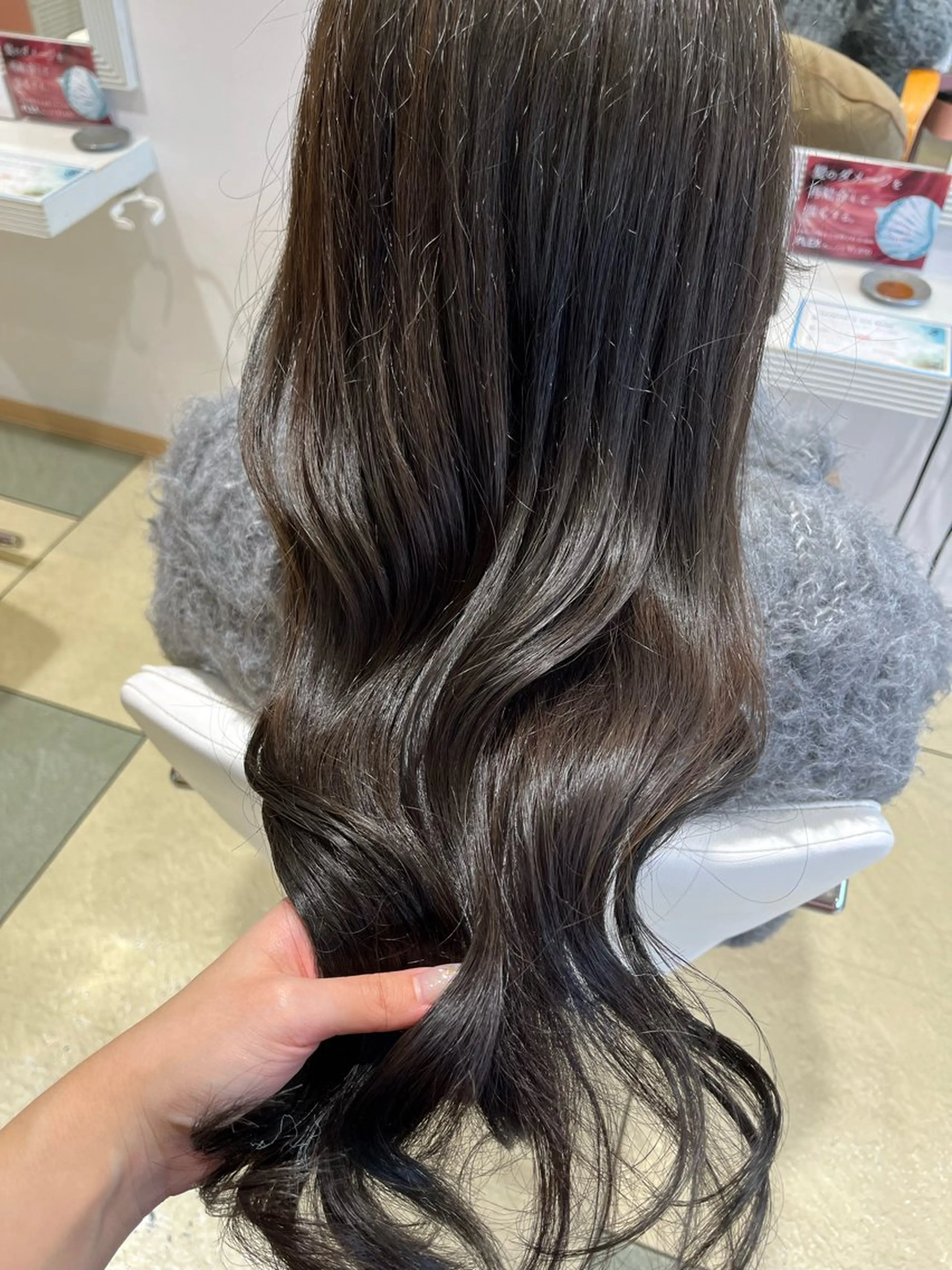 セミロング ☁️彦坂唯有/ 透明感カラー☁️のヘアスタイル