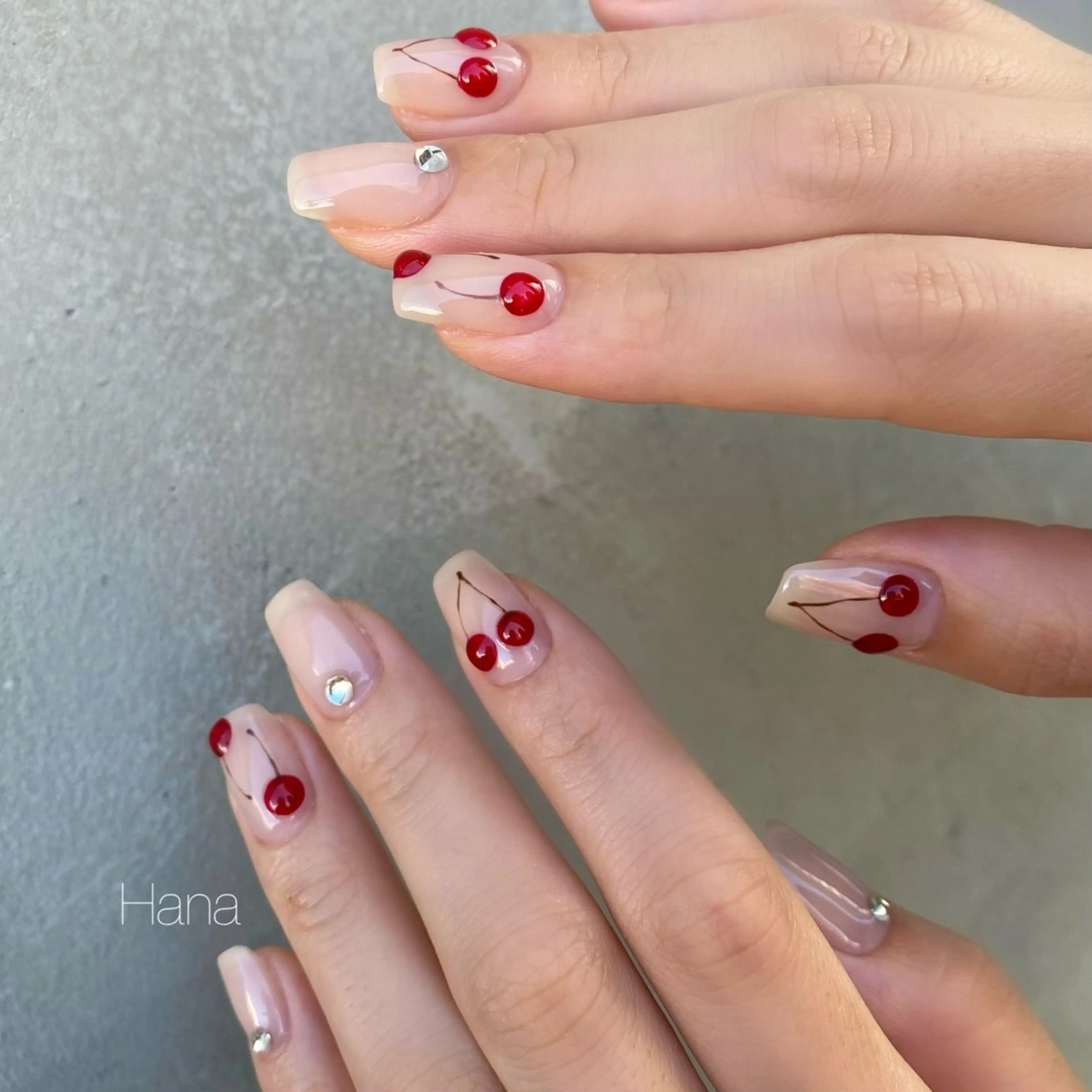 ネイル ストーンネイル HANA /NOEM nailsalonのネイルデザイン