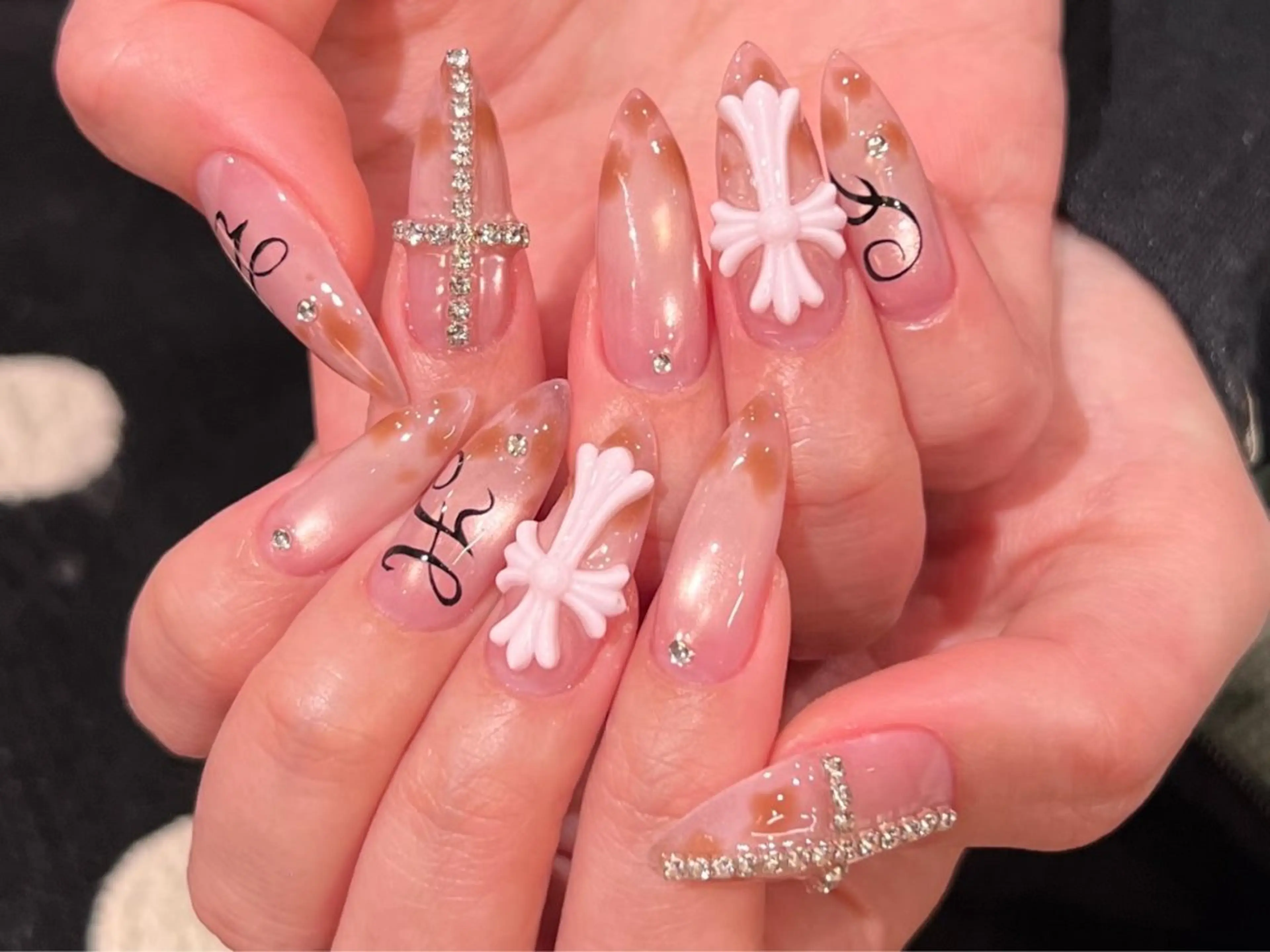 ネイル lucky nail 歌舞伎町のネイルデザイン