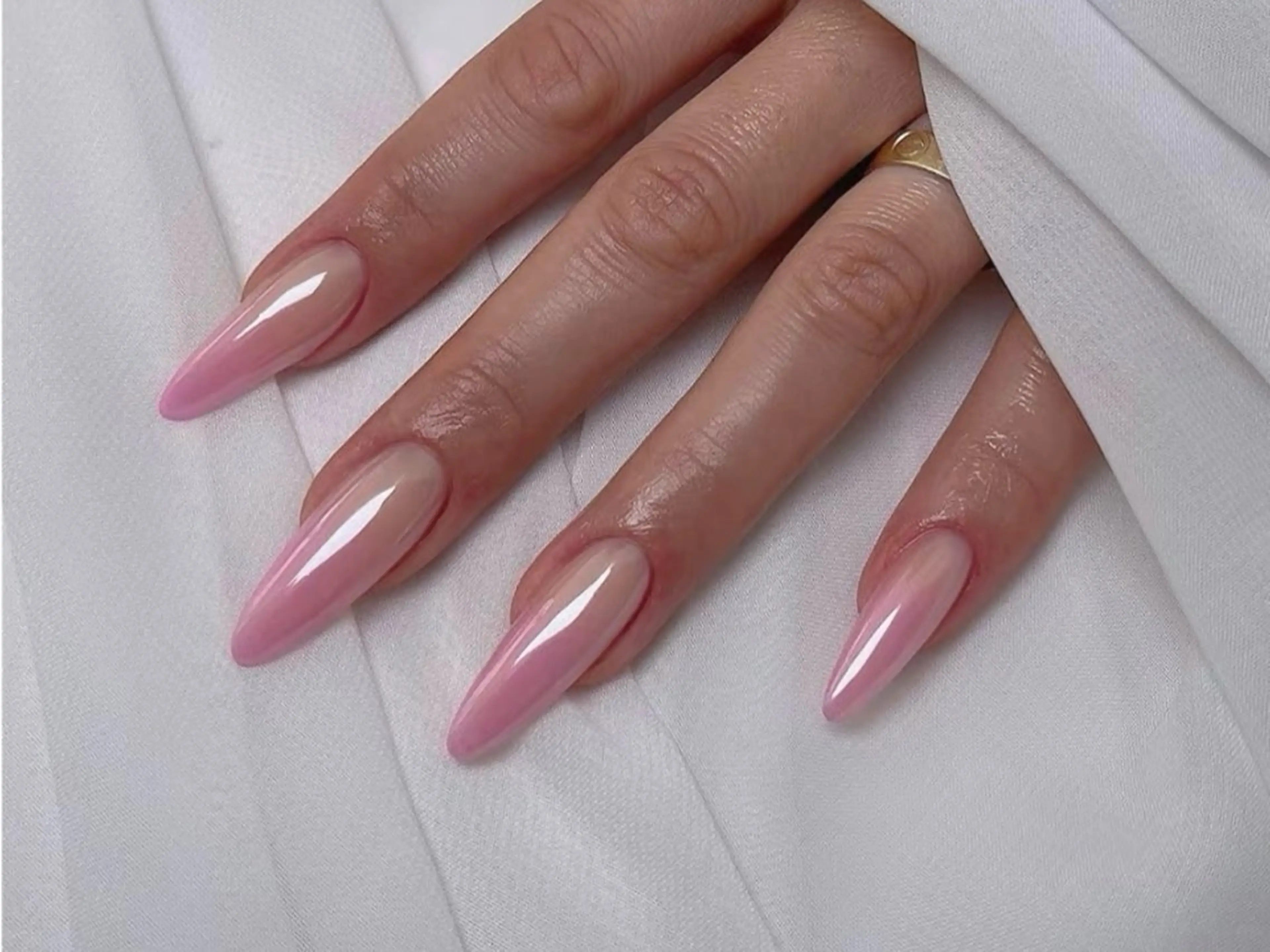 ミディアム ハンドネイル Atelier nail salonのネイルデザイン
