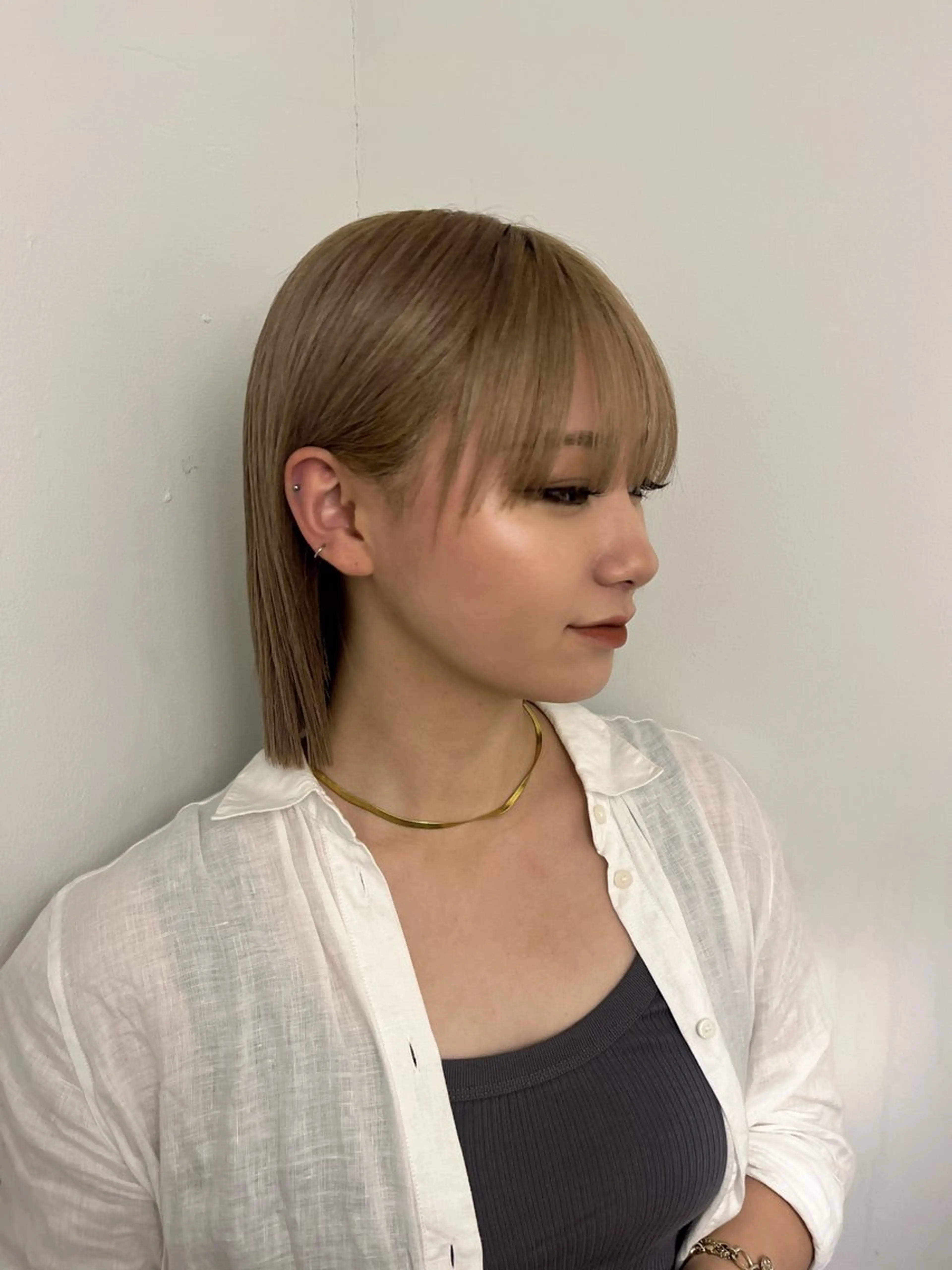 ミディアム ボブ 顔まわりレイヤー レイヤーカット Airi 韓国y2k ボブパーマのヘアスタイル