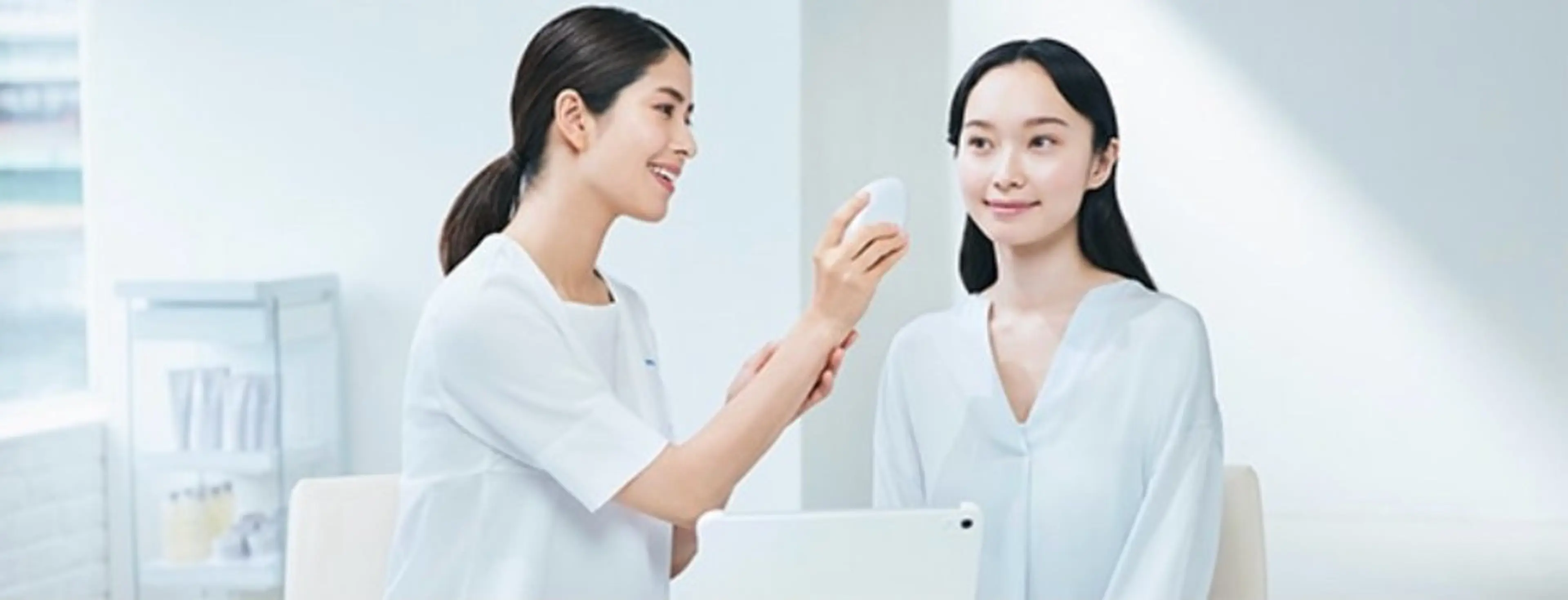 💕お肌トラブルお悩み解消の近道💕AI肌診断に基づいてオーダースキンケア1か月分とフェイシャルエステ3回です❣️の写真