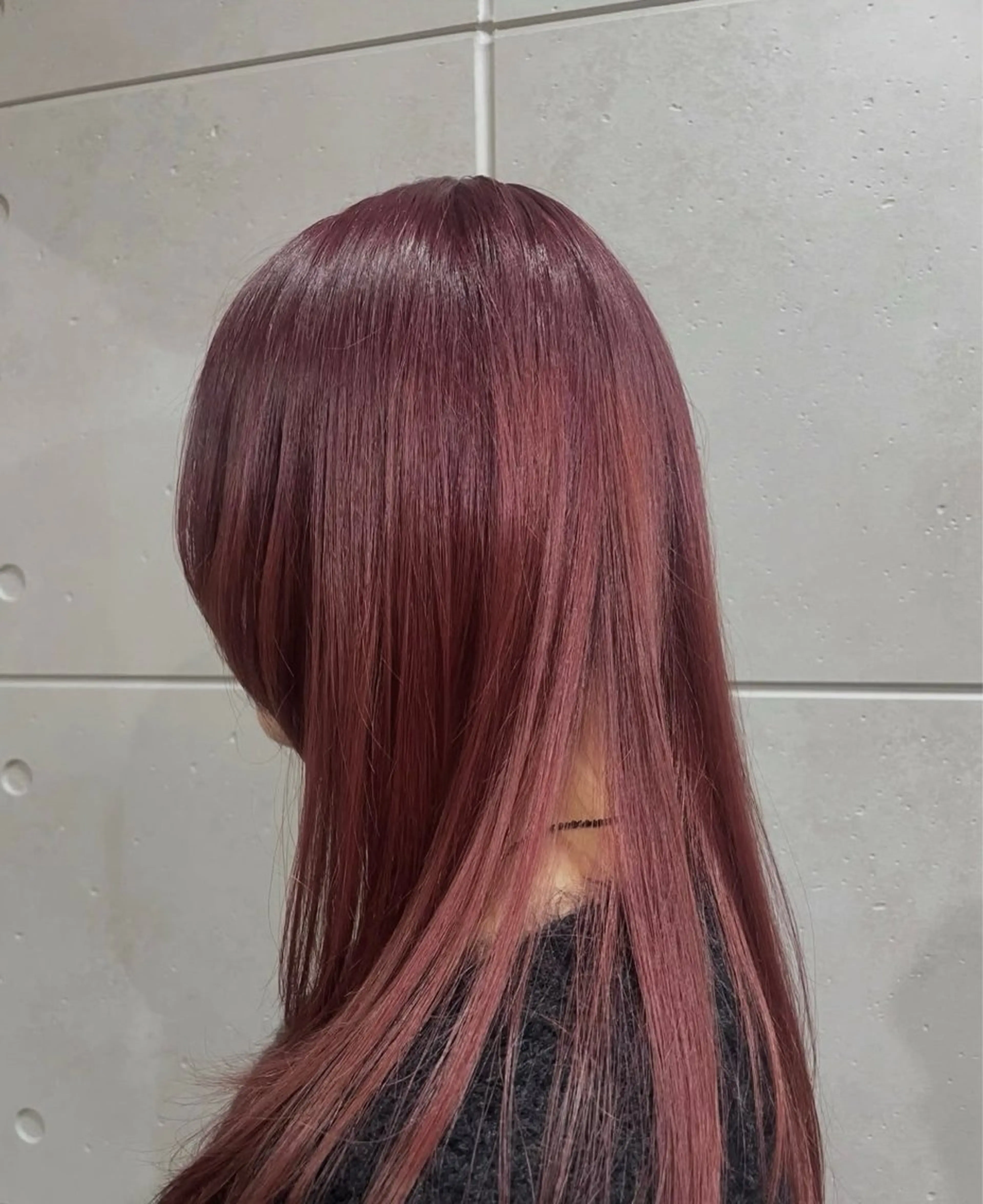 カラー レッドカラー 加藤 雛美のヘアスタイル