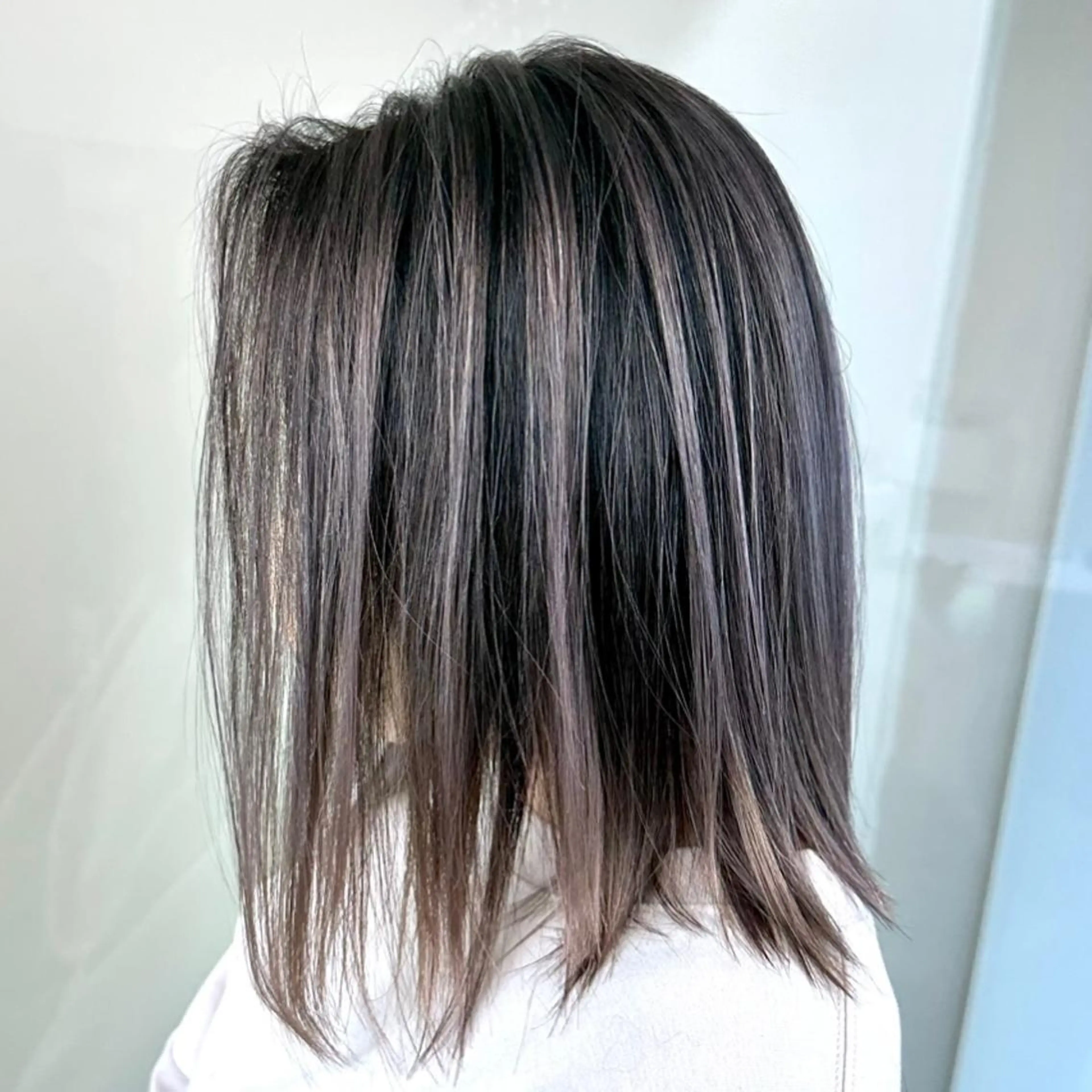 ミディアム カラー バレイヤージュ レイヤーカット 小川 修平のヘアスタイル