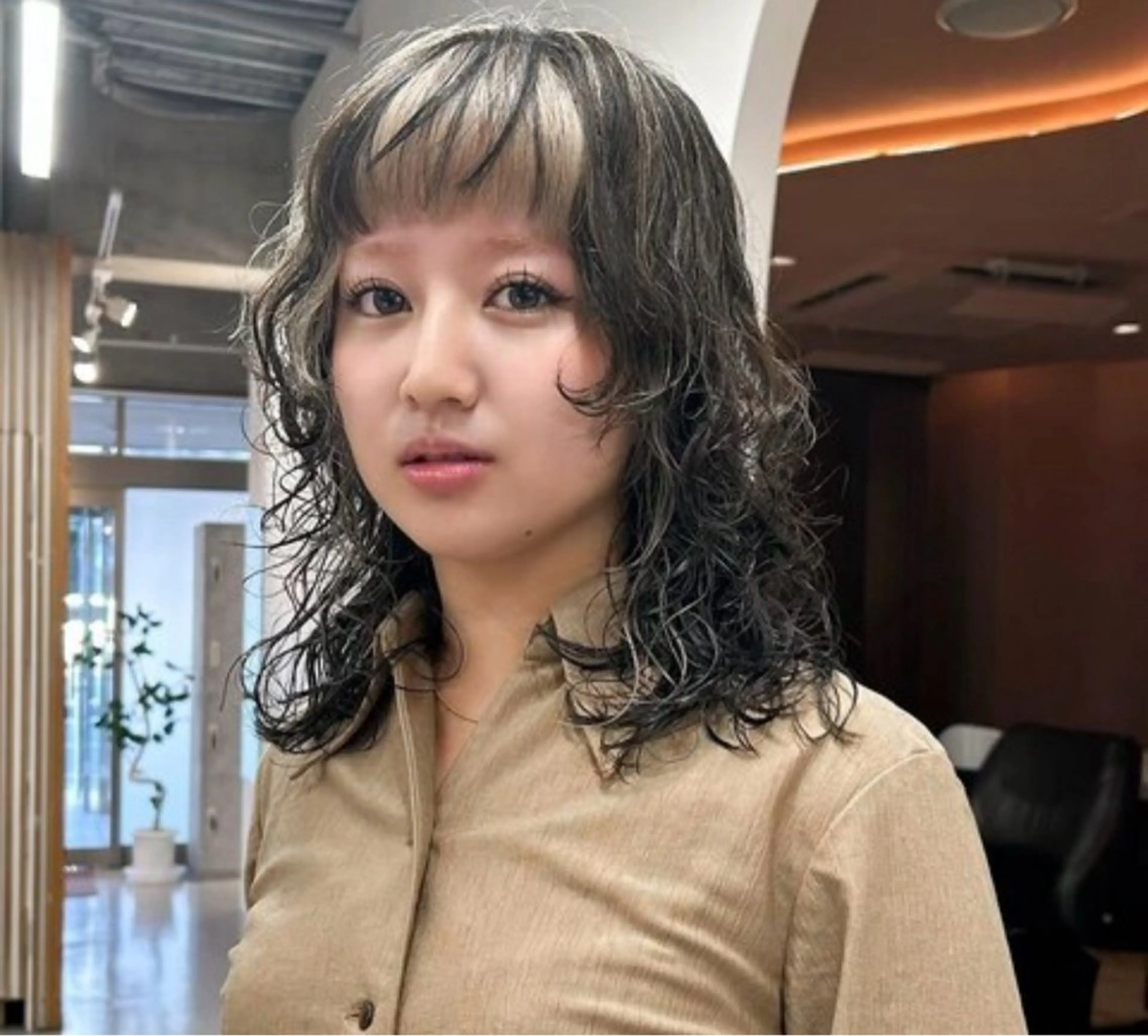 ミディアム カラー パーマ moon/髪質改善/ ブリーチ/レイヤー☪のヘアスタイル