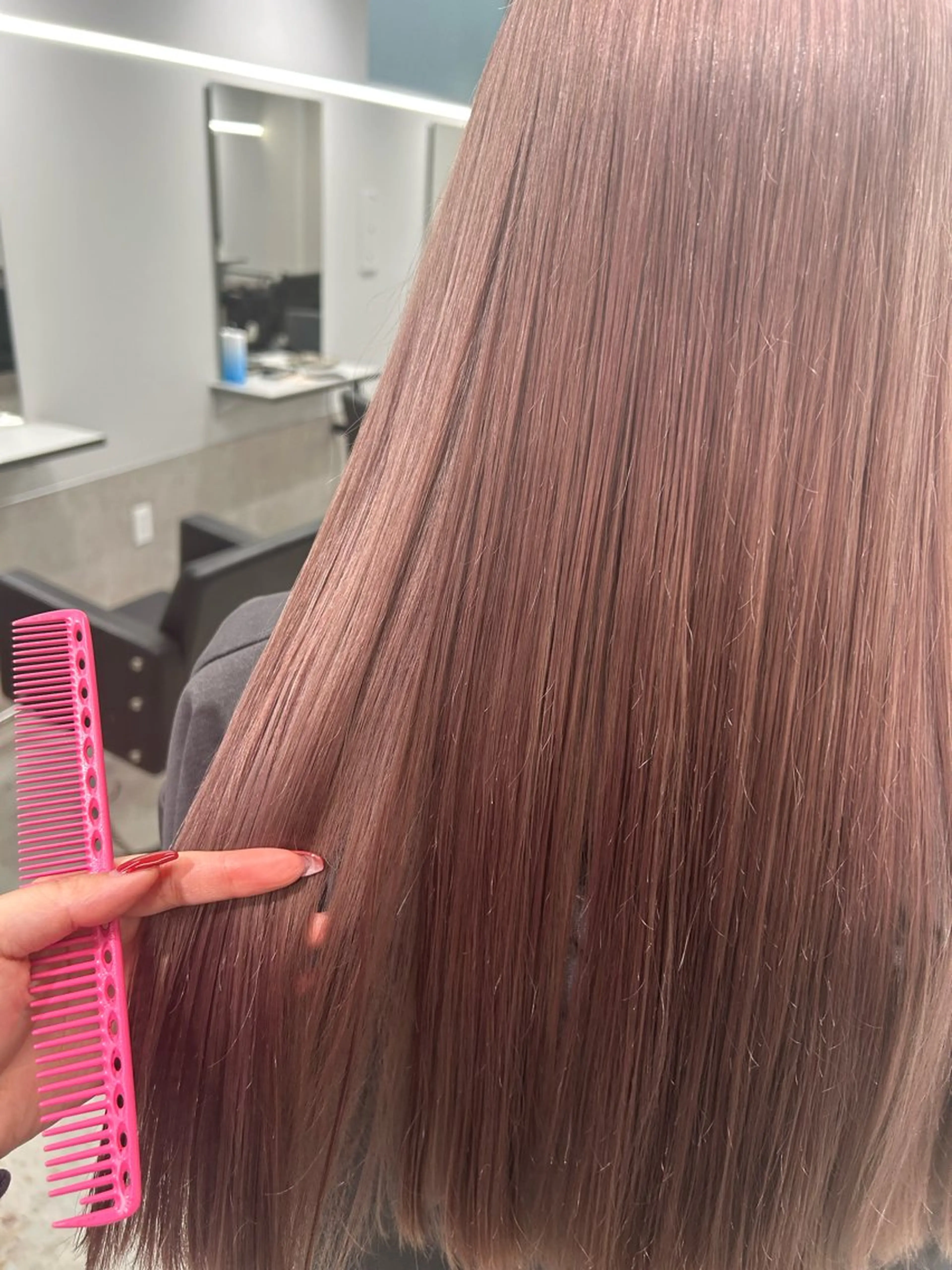 ロング カラー ベージュカラー ピンクカラー ピンクベージュ ヘアカラー Gisel みらののヘアスタイル