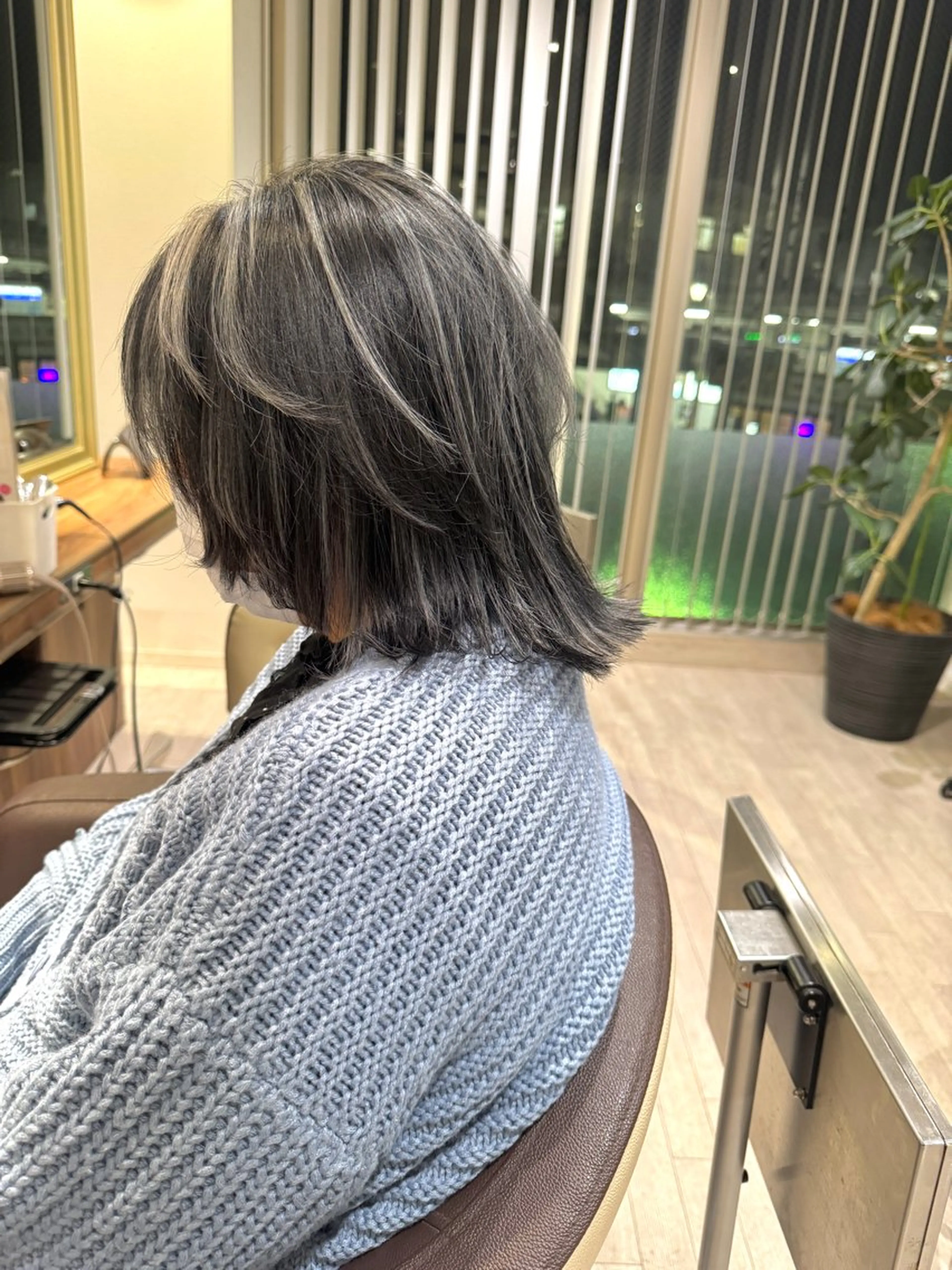 ミディアム カラー ヘアカラー 雅/ダブルカラー/ 白髪ぼかしハイライトのヘアスタイル