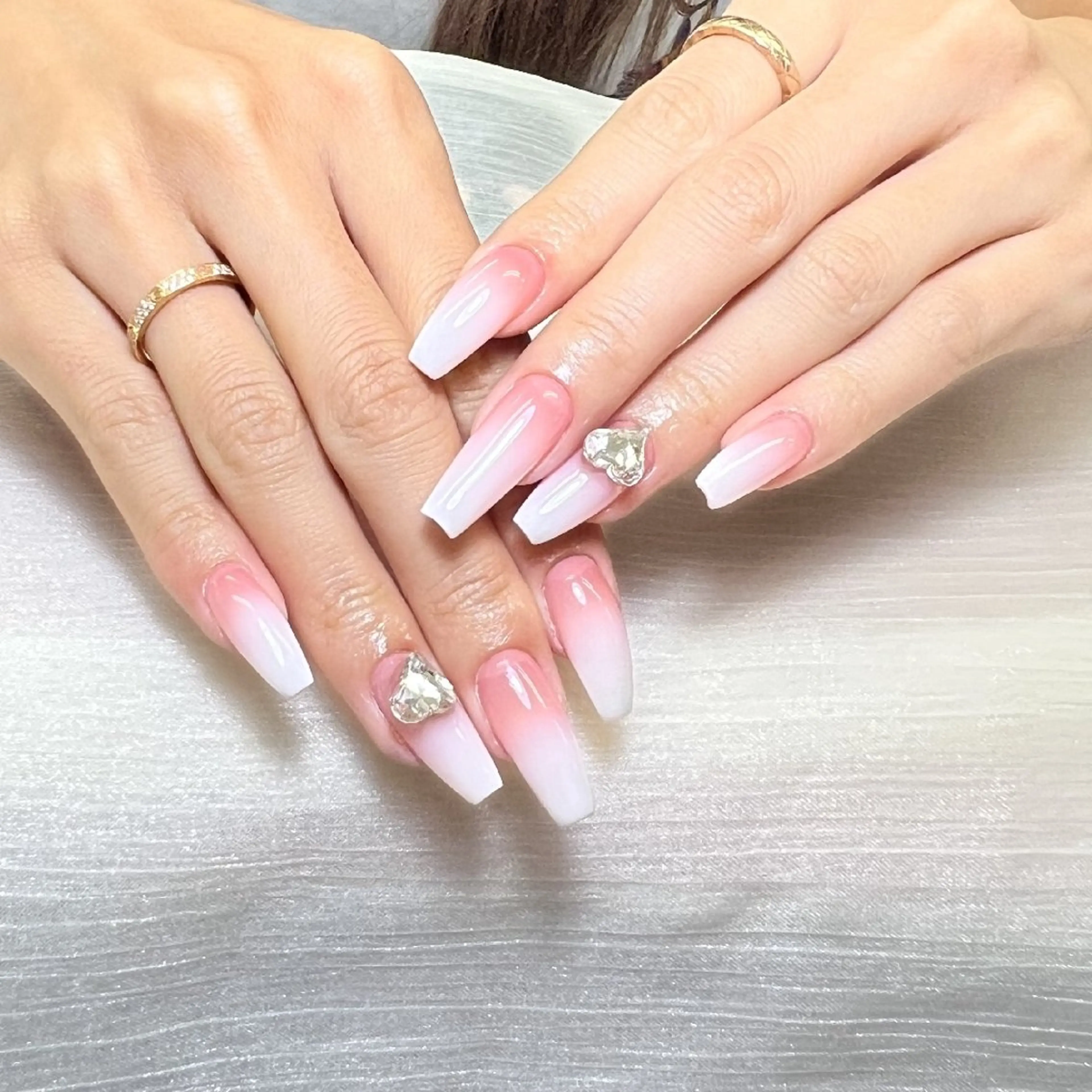 ネイル 長さ出し グラデーション PIPPY  NAILS新宿のネイルデザイン