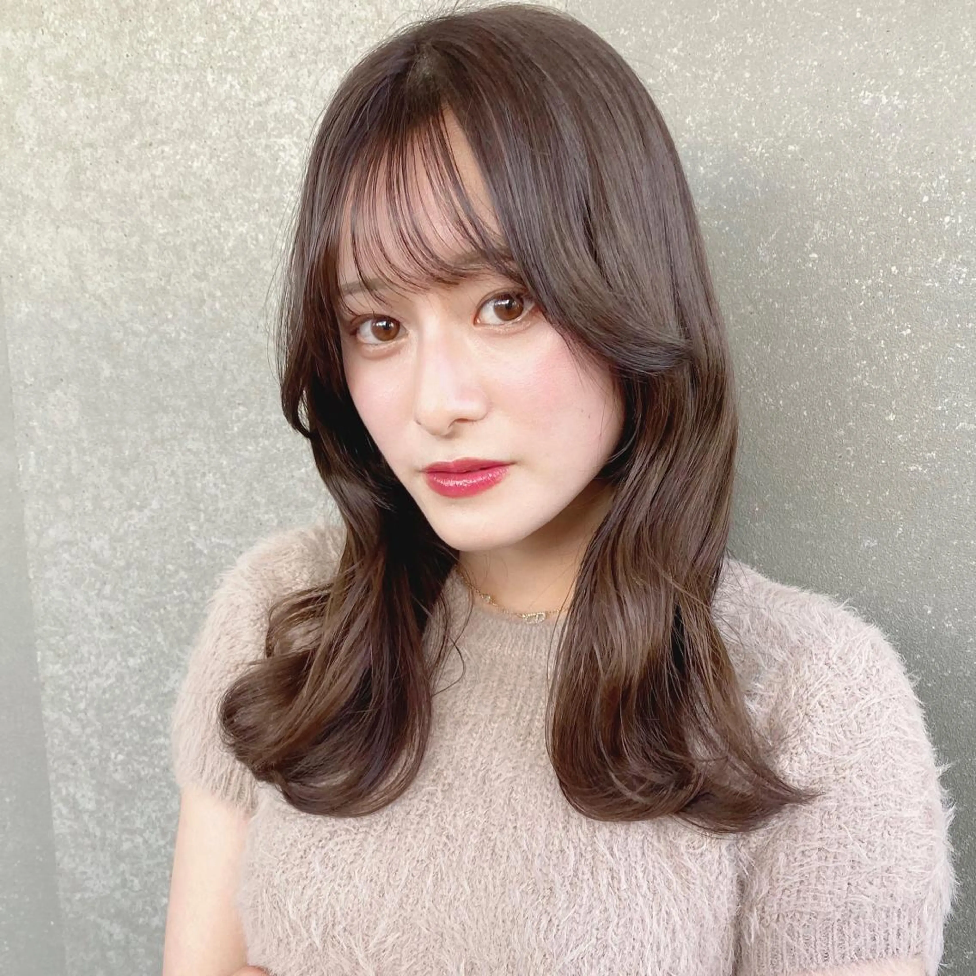 セミロング カット ヘアカラー トリートメント 山本翔一郎 韓国顔周りレイヤーのヘアスタイル