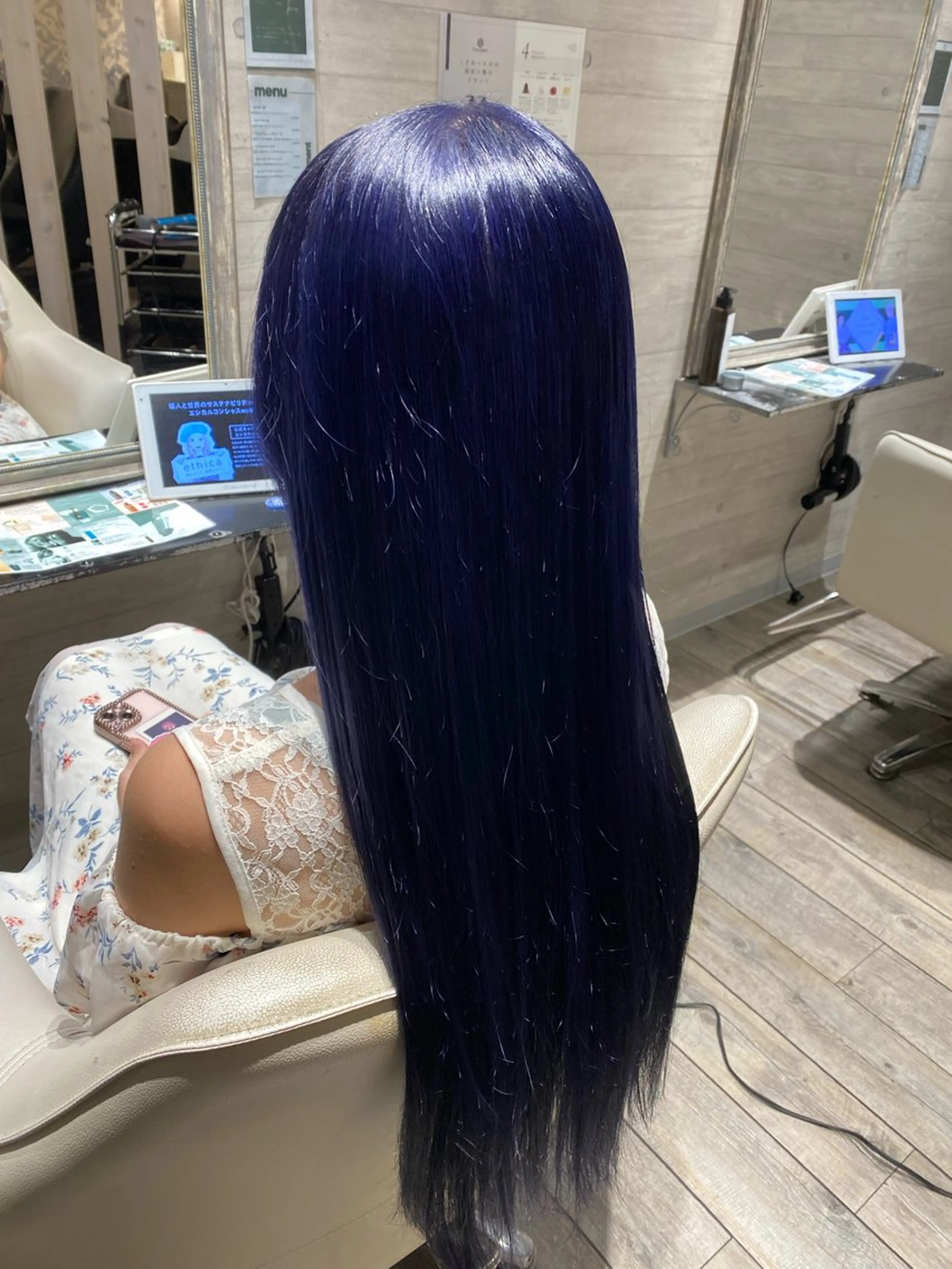 【ミニモ限定クーポン】🩵寒色カラー🩵全体ブリーチ➕オンカラー➕トリートメント(土日11,000円)の写真