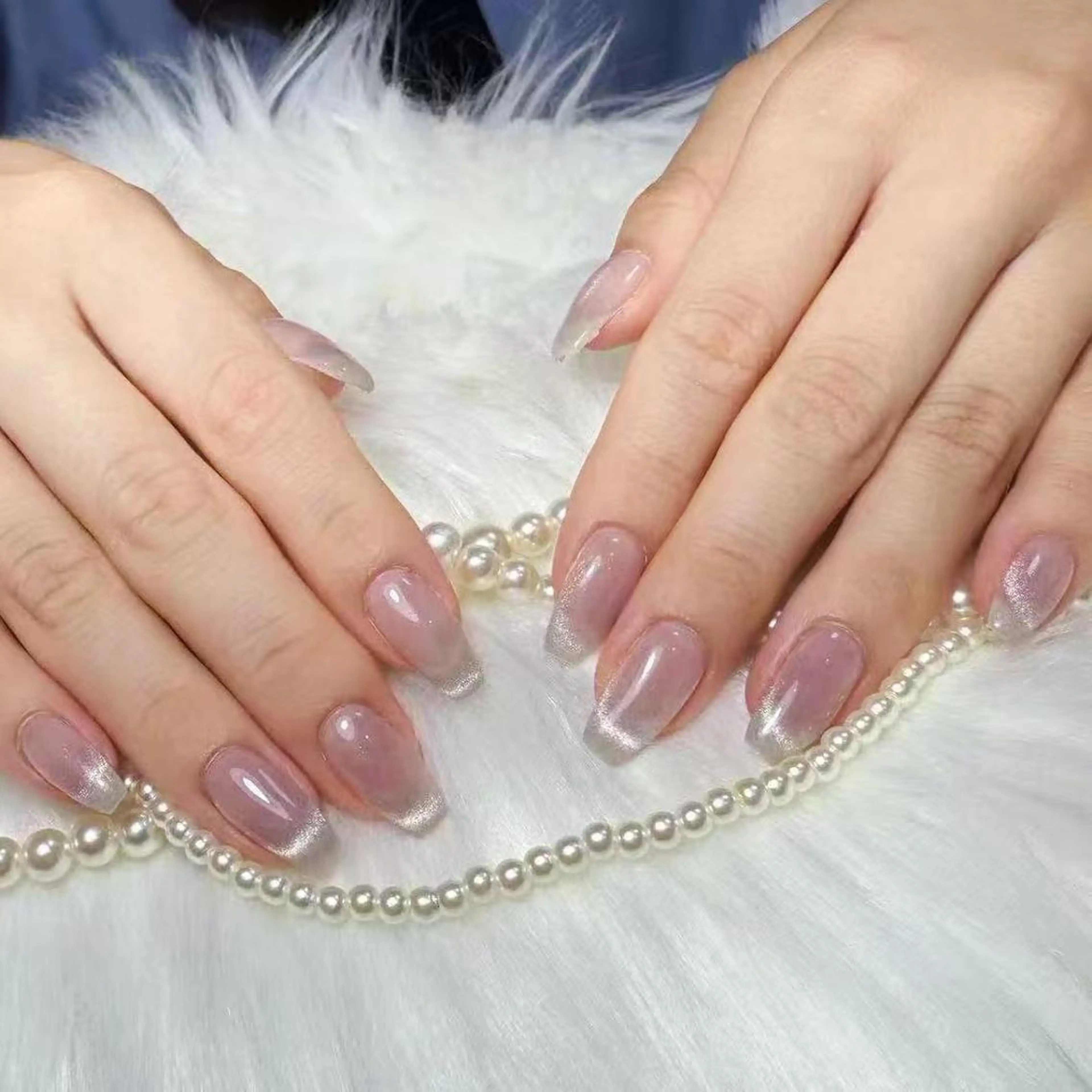 ネイル アートネイル オーロラネイル ガーリー キラキラネイル 韓国ネイル ハンドネイル Leah 💅のネイルデザイン