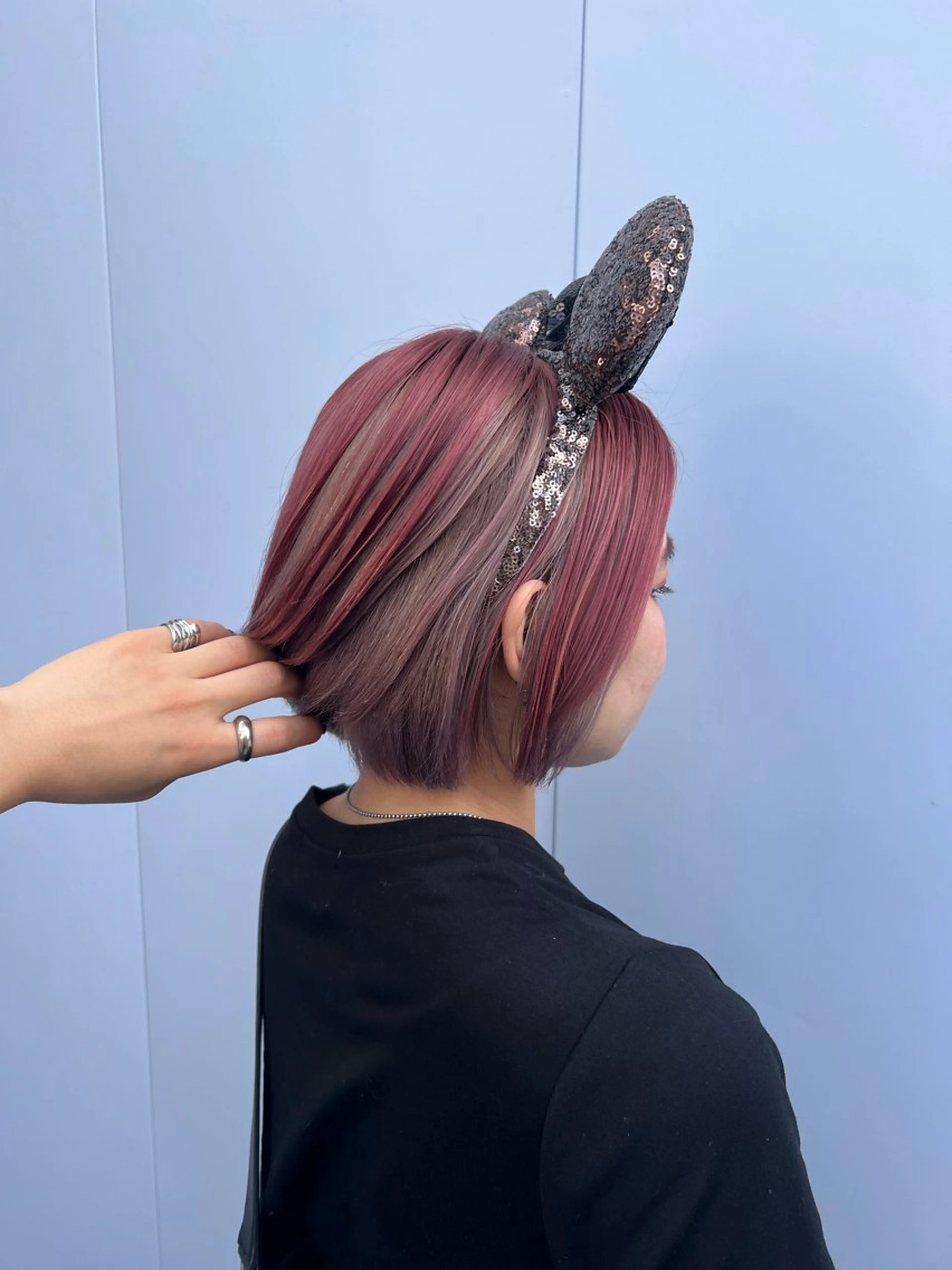 ショート カラー レイヤーカット/ 透明感カラー/カナのヘアスタイル