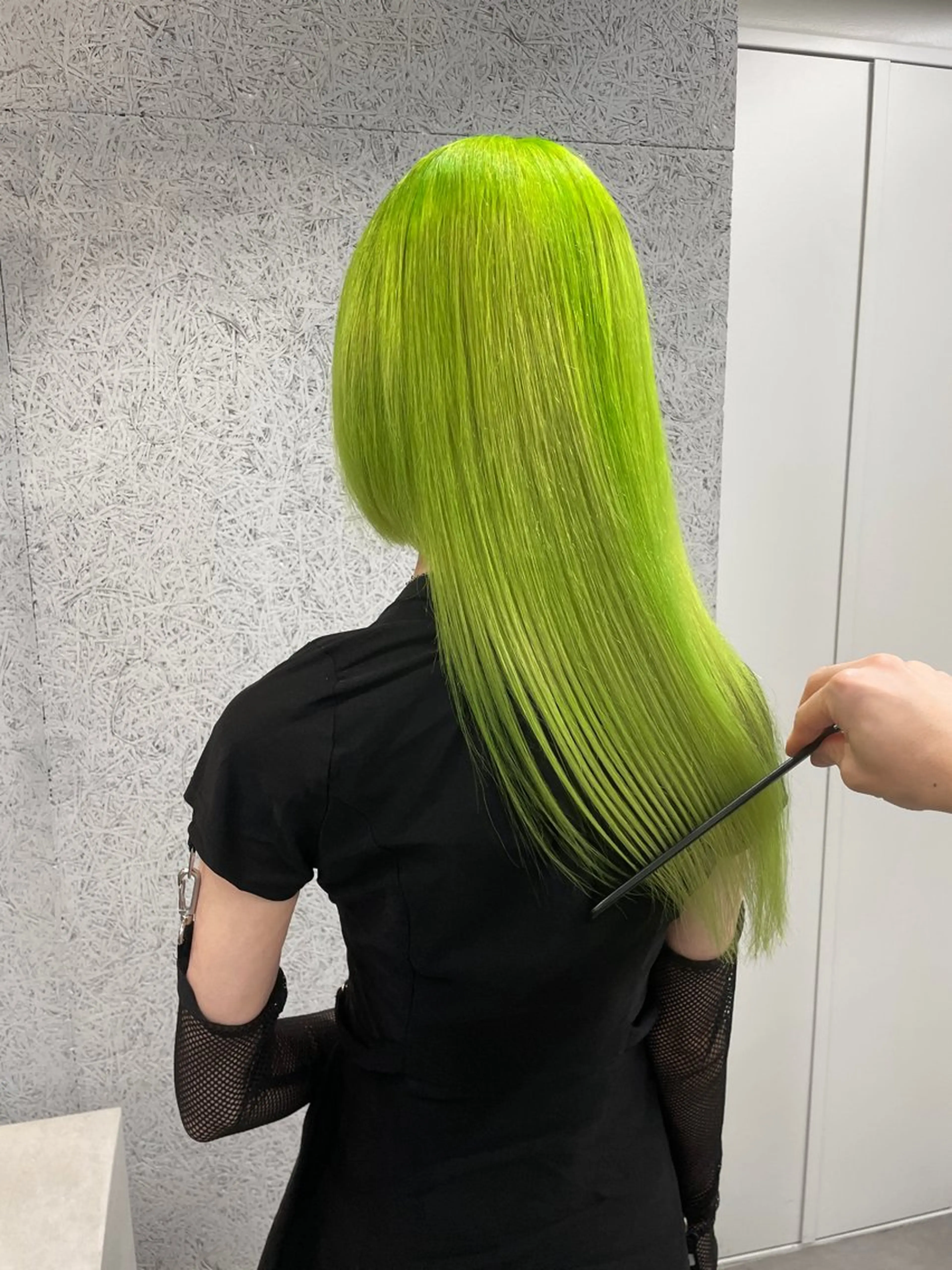 セミロング カラー 切りっぱなしボブ レイヤー/縮毛矯正のヘアスタイル