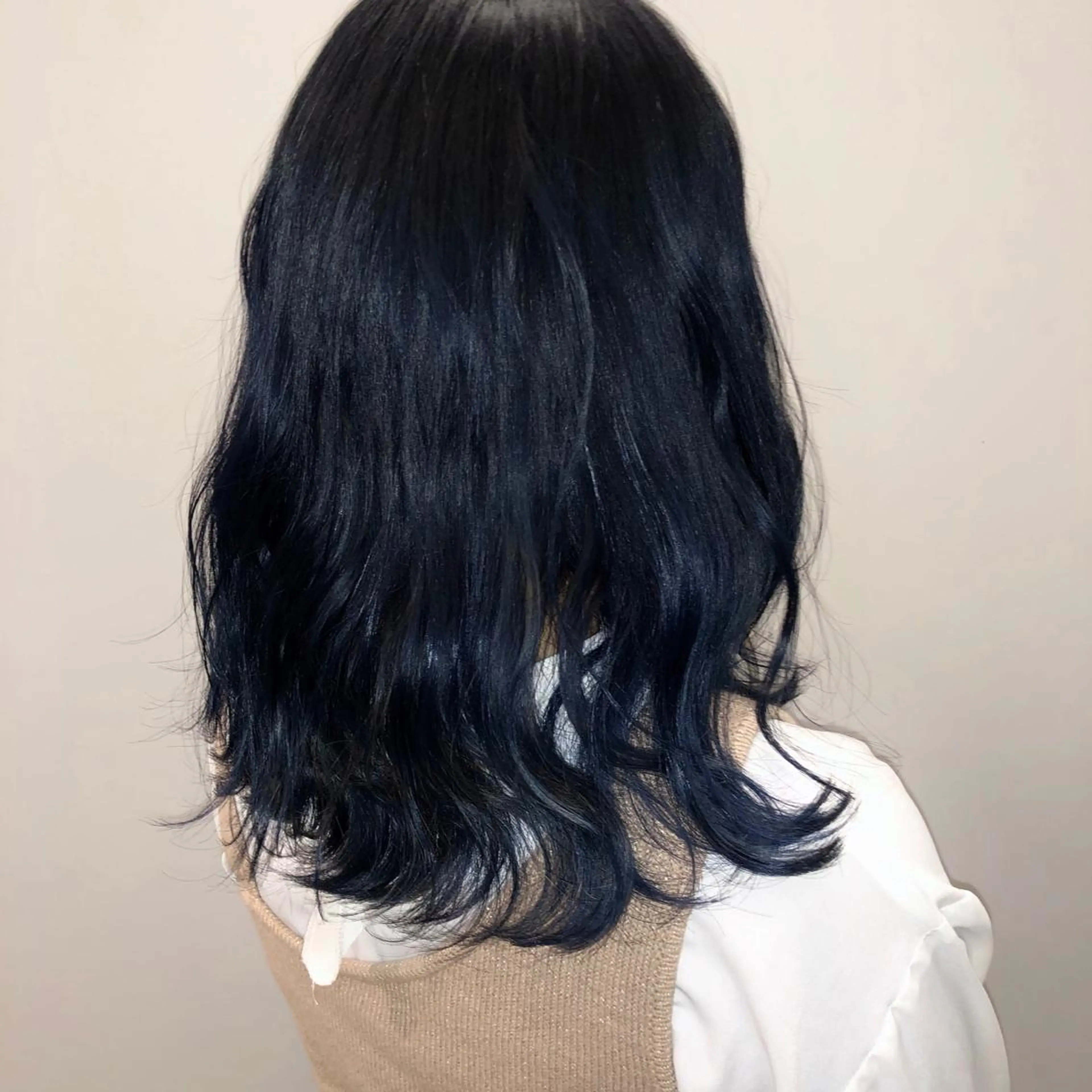 ロング カラー グラデーションカラー ネイビーカラー 柏木  彩花のヘアスタイル