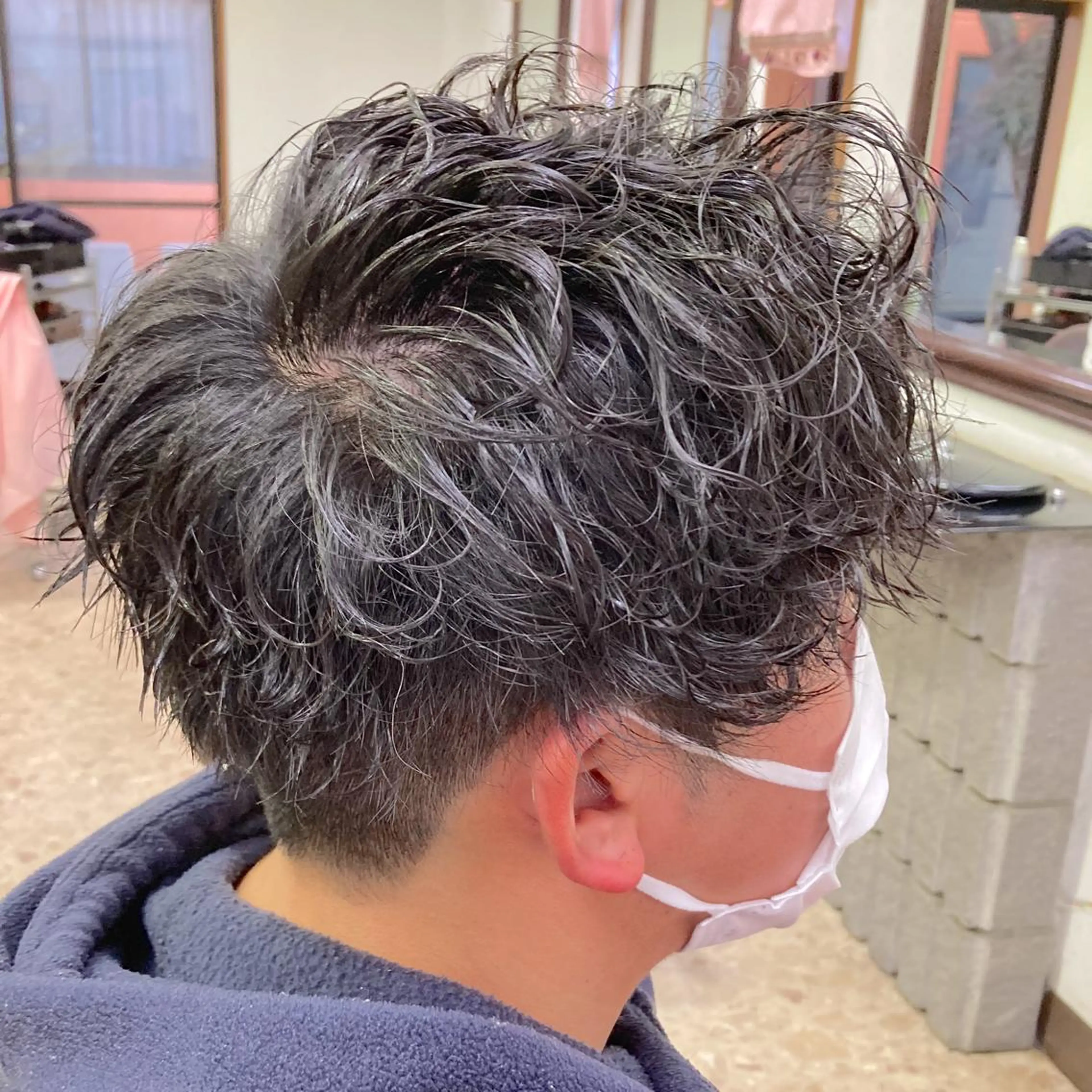 ショート パーマ メンズ メンズパーマ 波巻きパーマ メンズ特化/垣見 隼人のヘアスタイル
