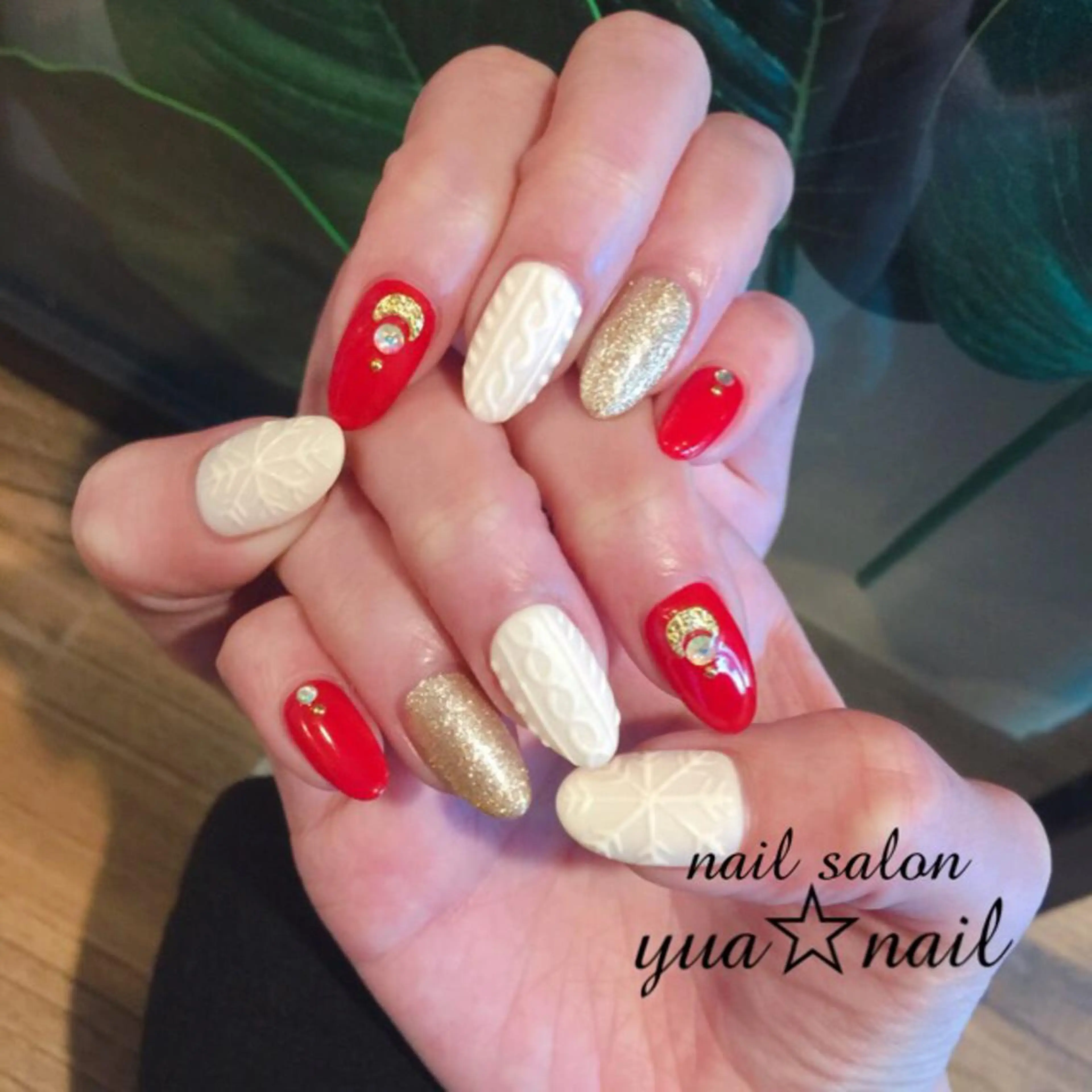 ネイル YÜA NAILのネイルデザイン