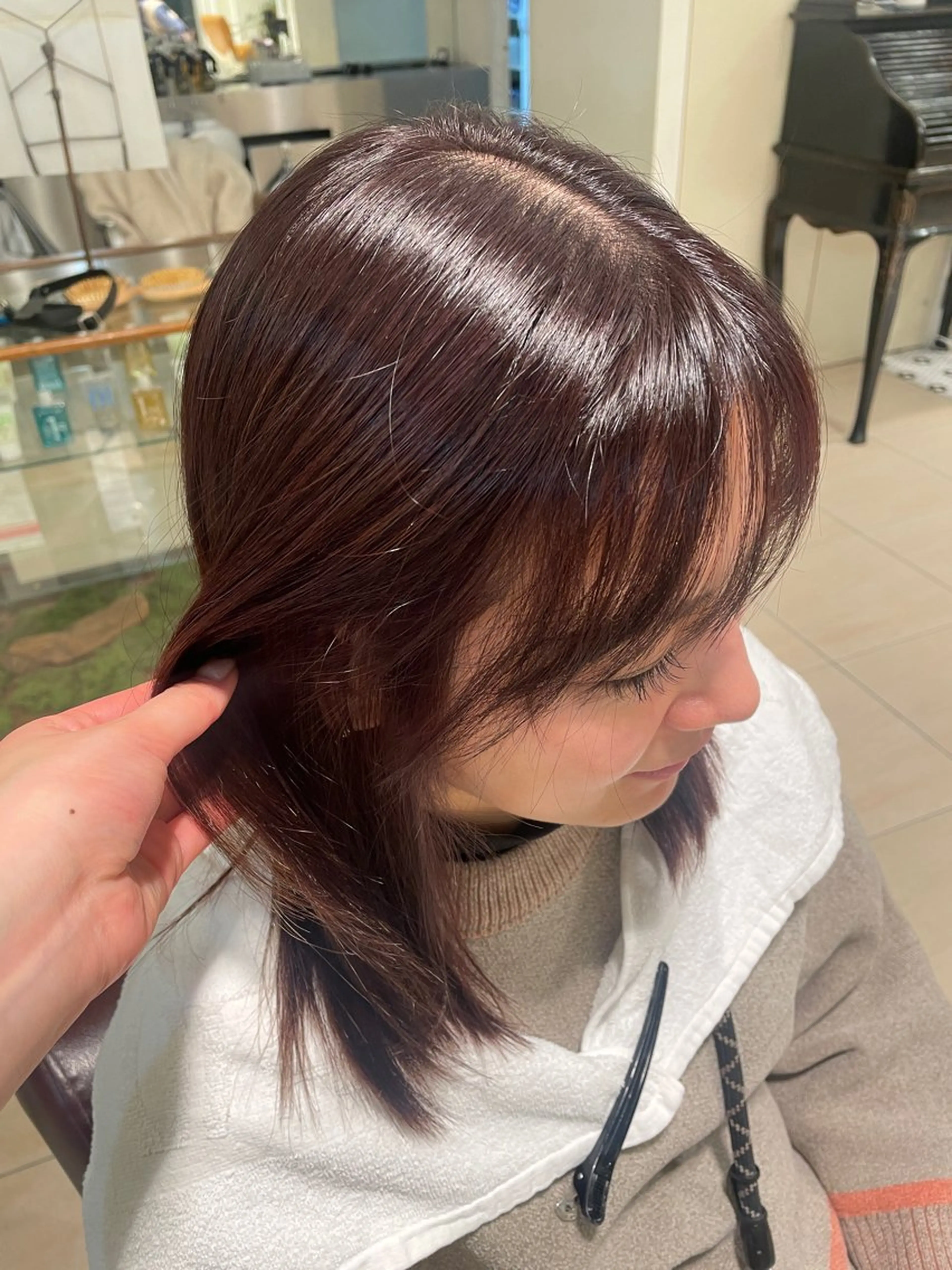 セミロング カラー ブリーチ ブリーチなしカラー ピンクカラー ヘアカラー 菊池 菜月のヘアスタイル