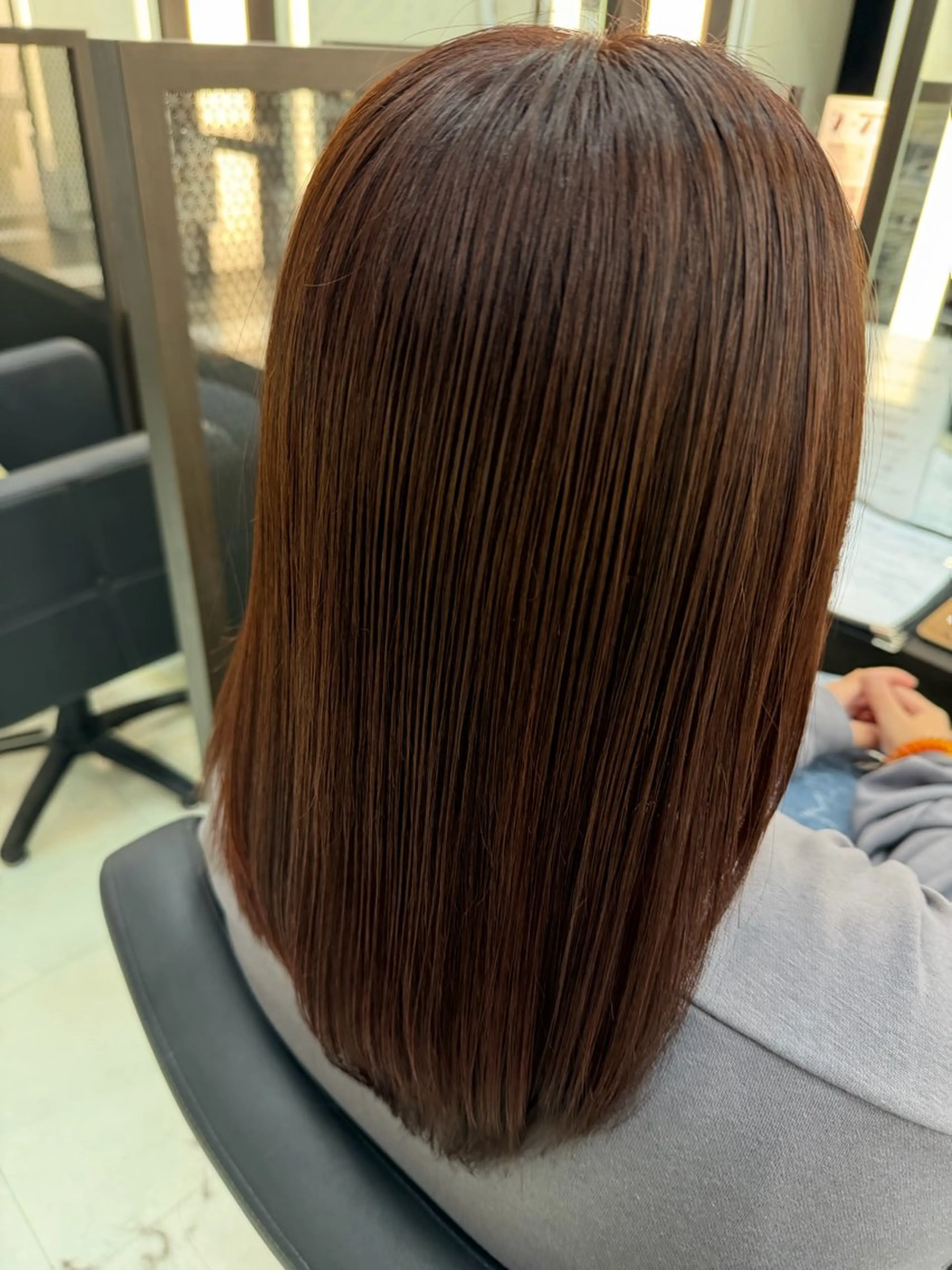 ミディアム ピンクブラウン 池田 朱李のヘアスタイル