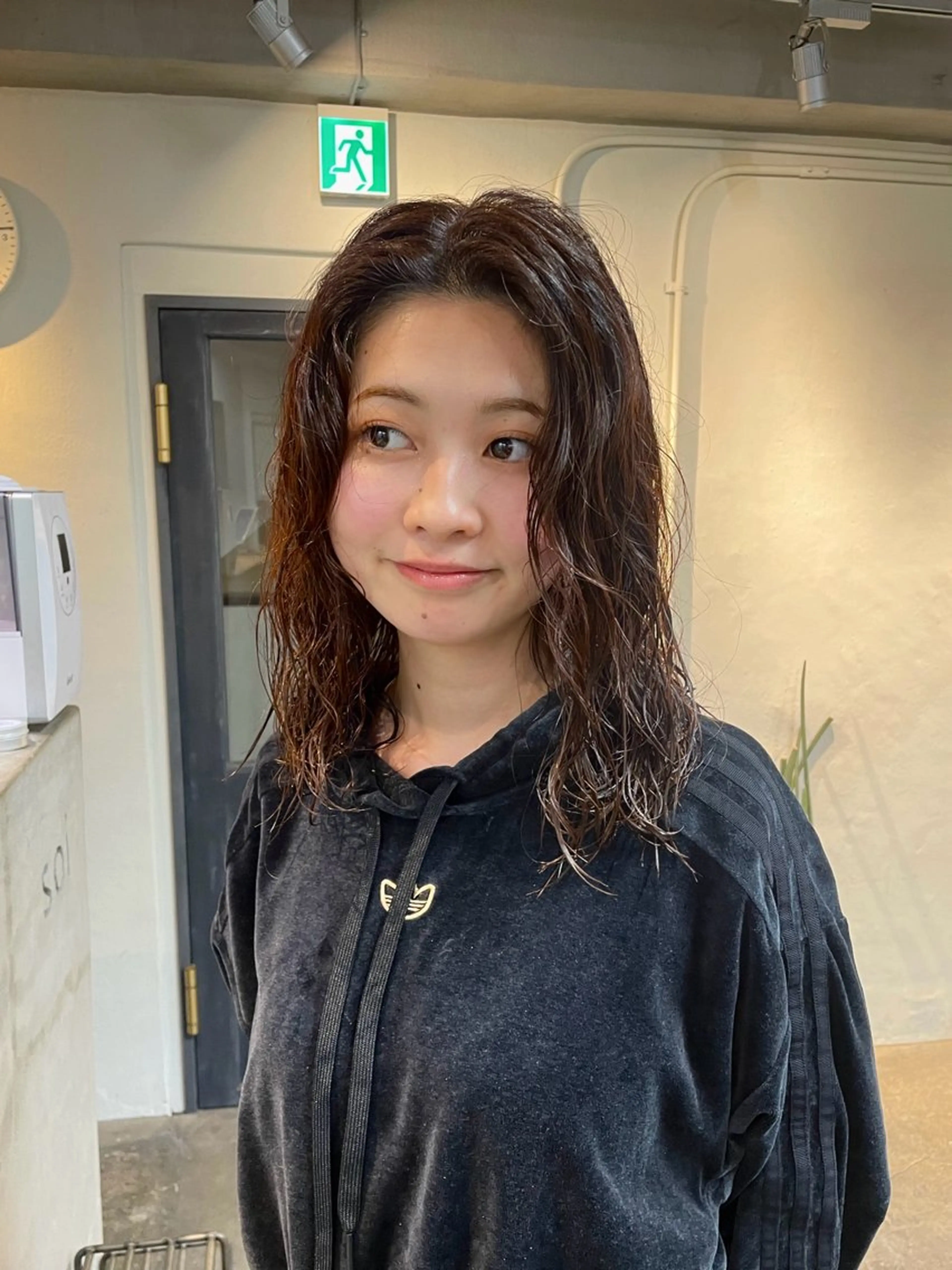 ミディアム カラー ブリーチ ブリーチなしカラー オレンジ mio ／ハイトーンのヘアスタイル