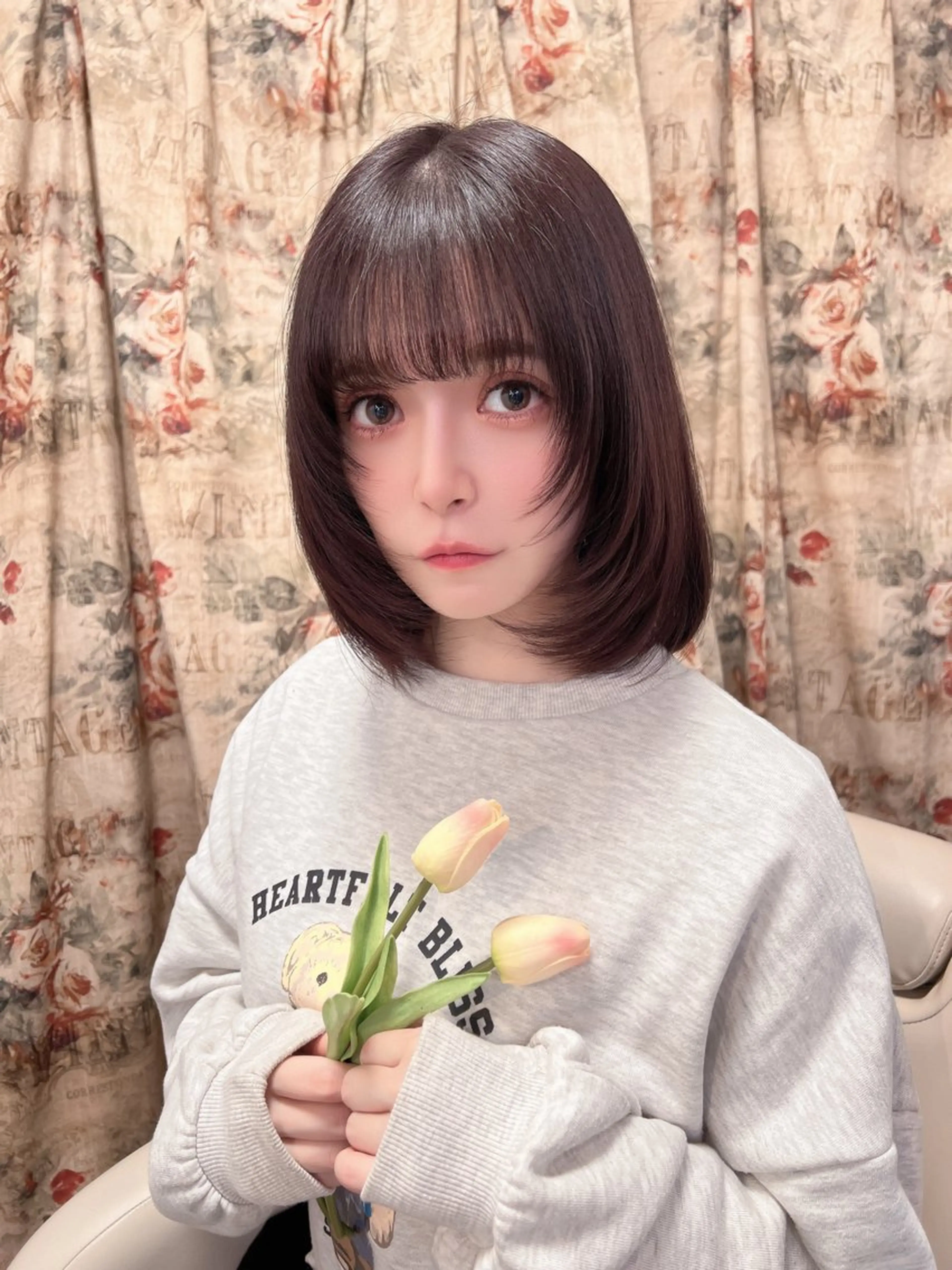 ミディアム SHIN/レイヤー カット×クロスパーマのヘアスタイル