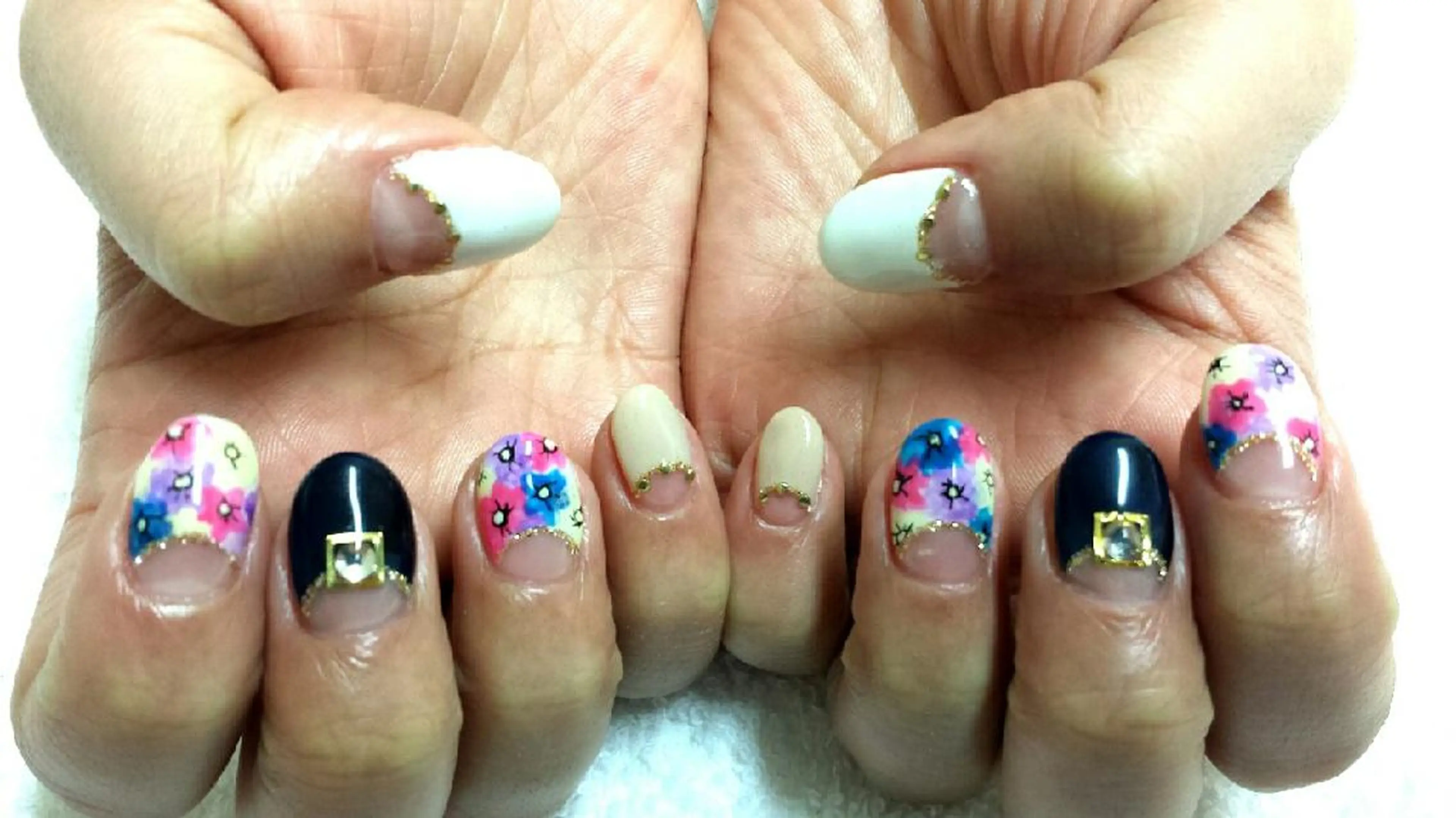 ネイル 河野ちえ (雑誌掲載サロン)のネイルデザイン